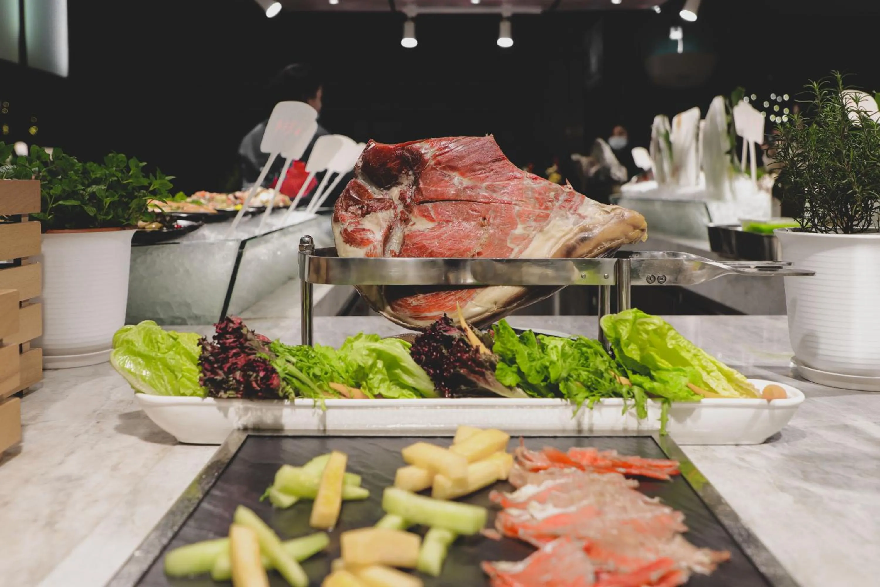 Restaurant/places to eat in Crowne Plaza Kunshan by IHG