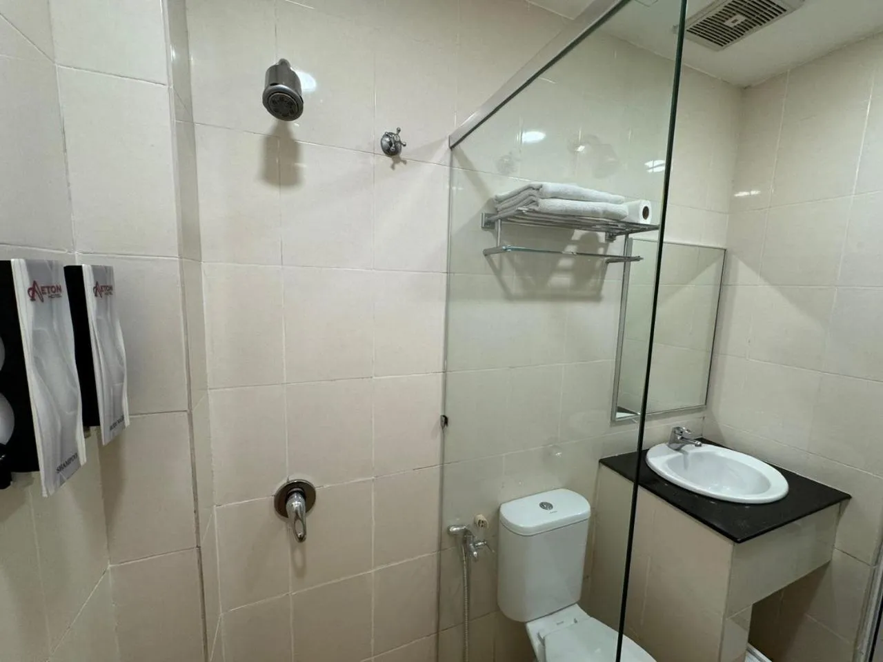 Shower in Aeton Hotel Nilai