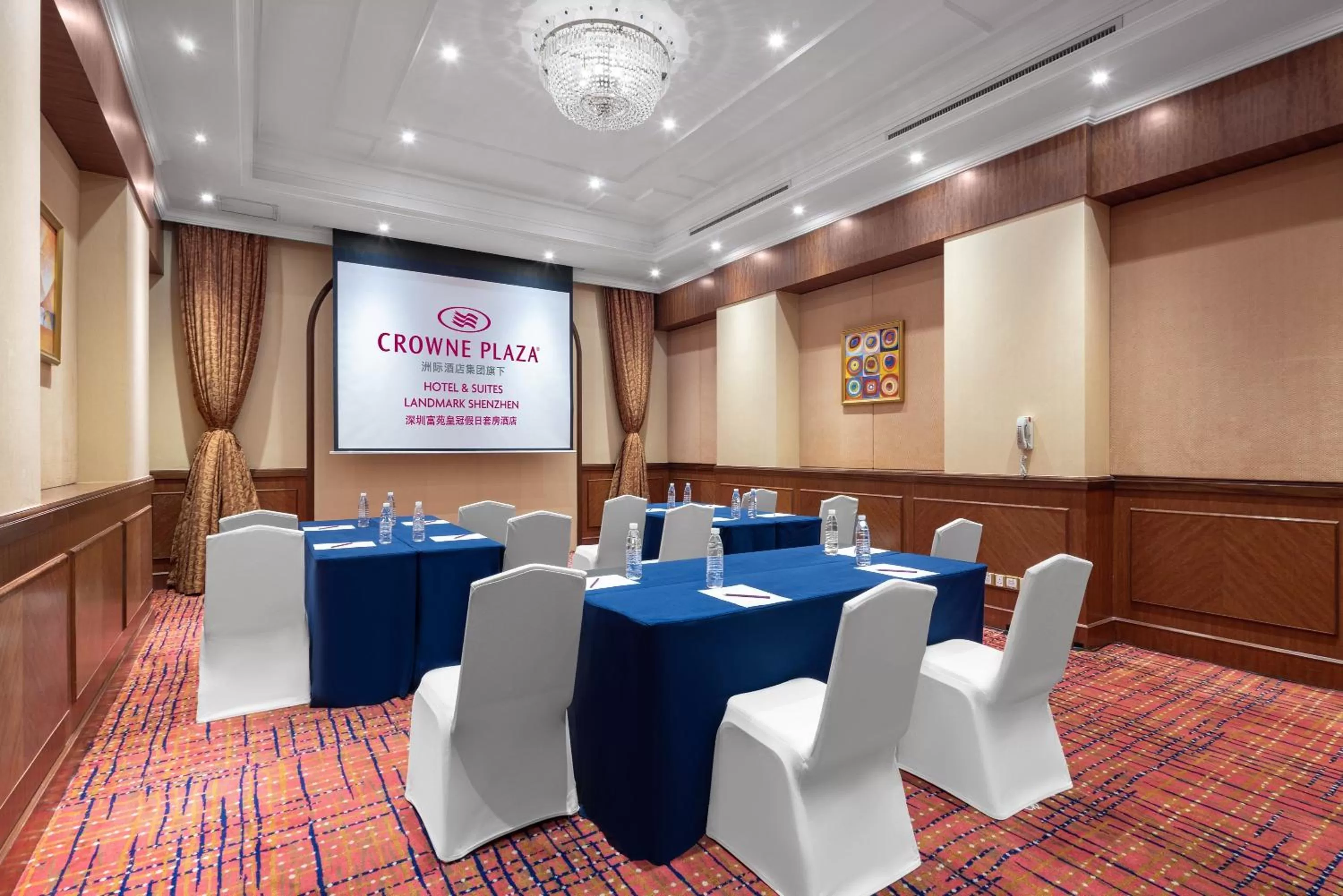 Meeting/conference room in Crowne Plaza Hotel & Suites Landmark Shenzhen, an IHG Hotel - Nearby Luohu Border, Indoor heated swimming pool, Receive RMB100 SPA coupon upon check-in