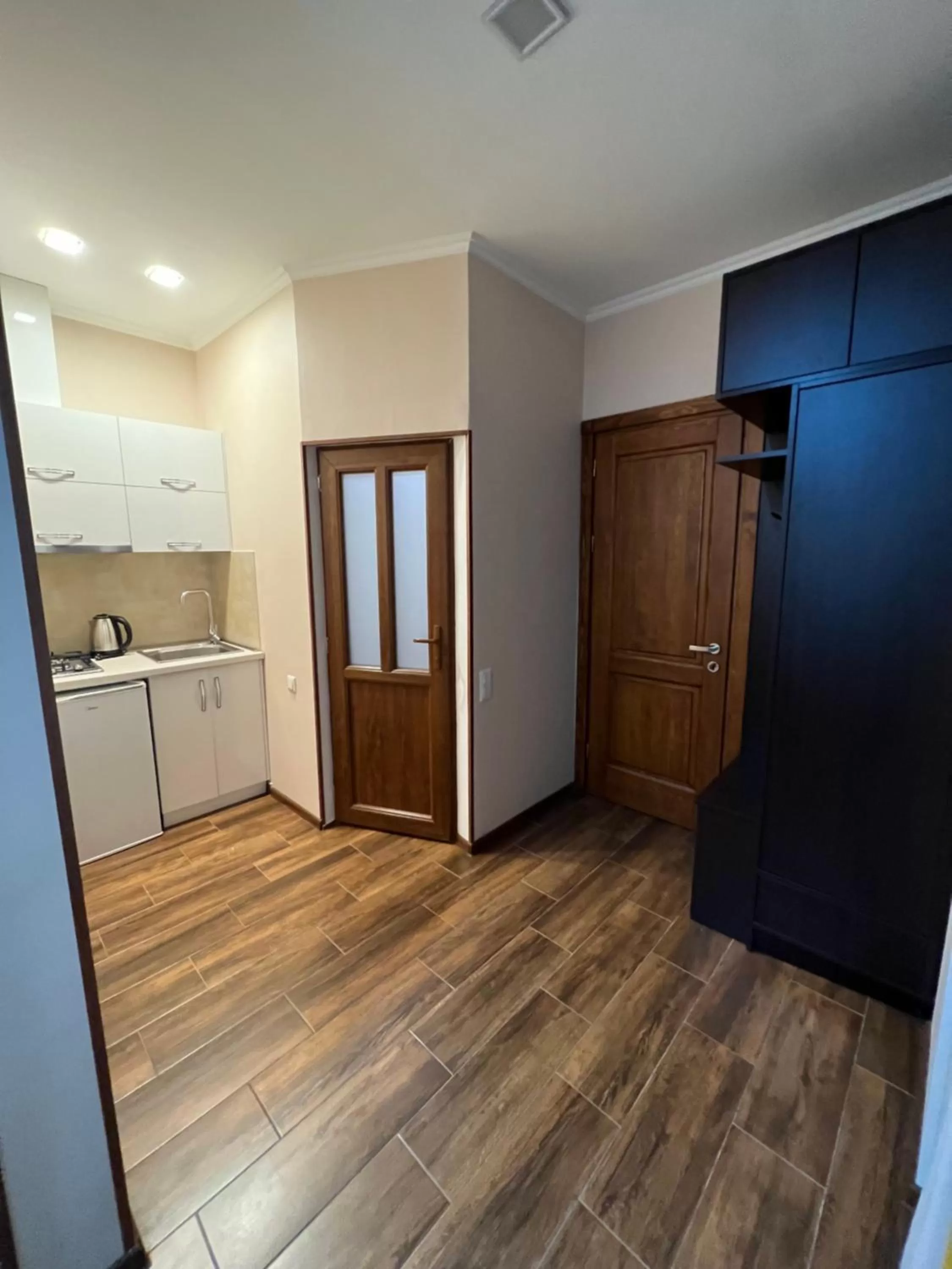 Kitchen/Kitchenette in Borjomi Yellow Hotel