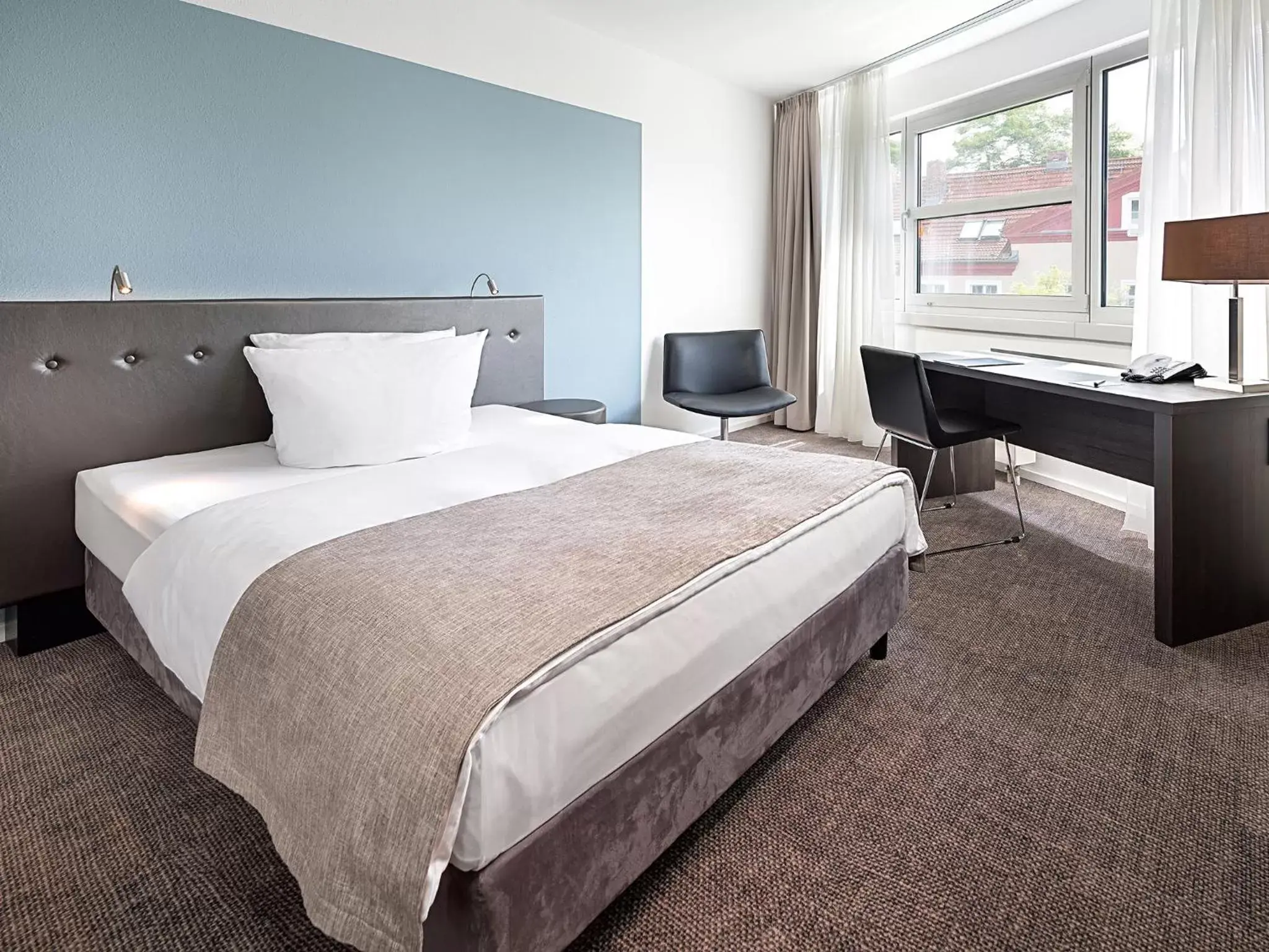 Photo of the whole room, Bed in Victor's Residenz-Hotel Berlin Tegel Photo of the whole room, Bed in Victor's Residenz-Hotel Berlin Tegel