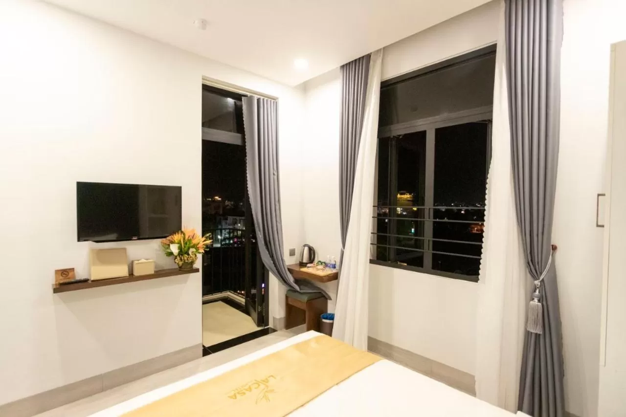 TV and multimedia, TV/Entertainment Center in La Casa Tuy Hòa