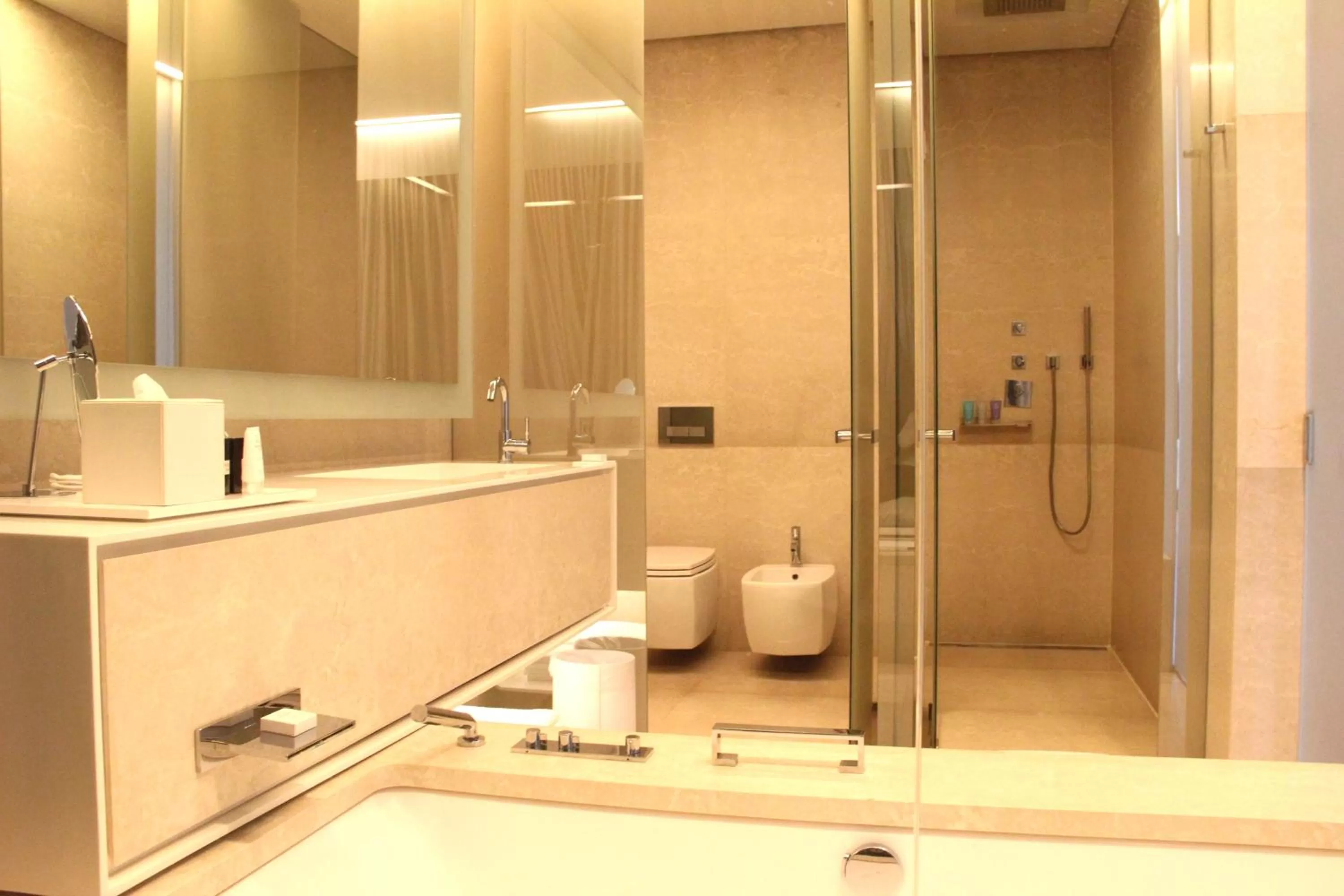 Shower in Hyatt Centric Levent Istanbul