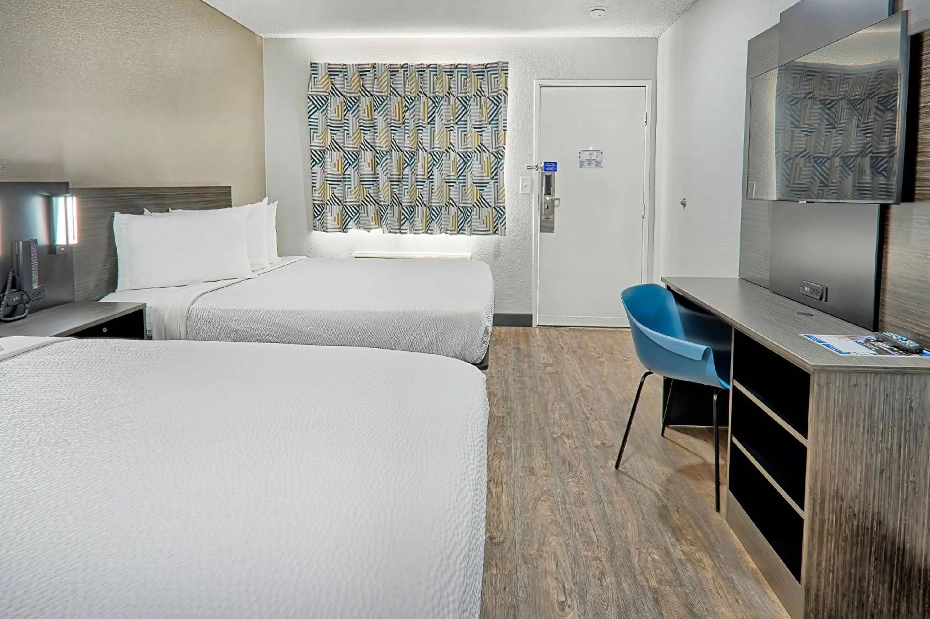 Bedroom, Bed in Motel 6-Lancaster, CA