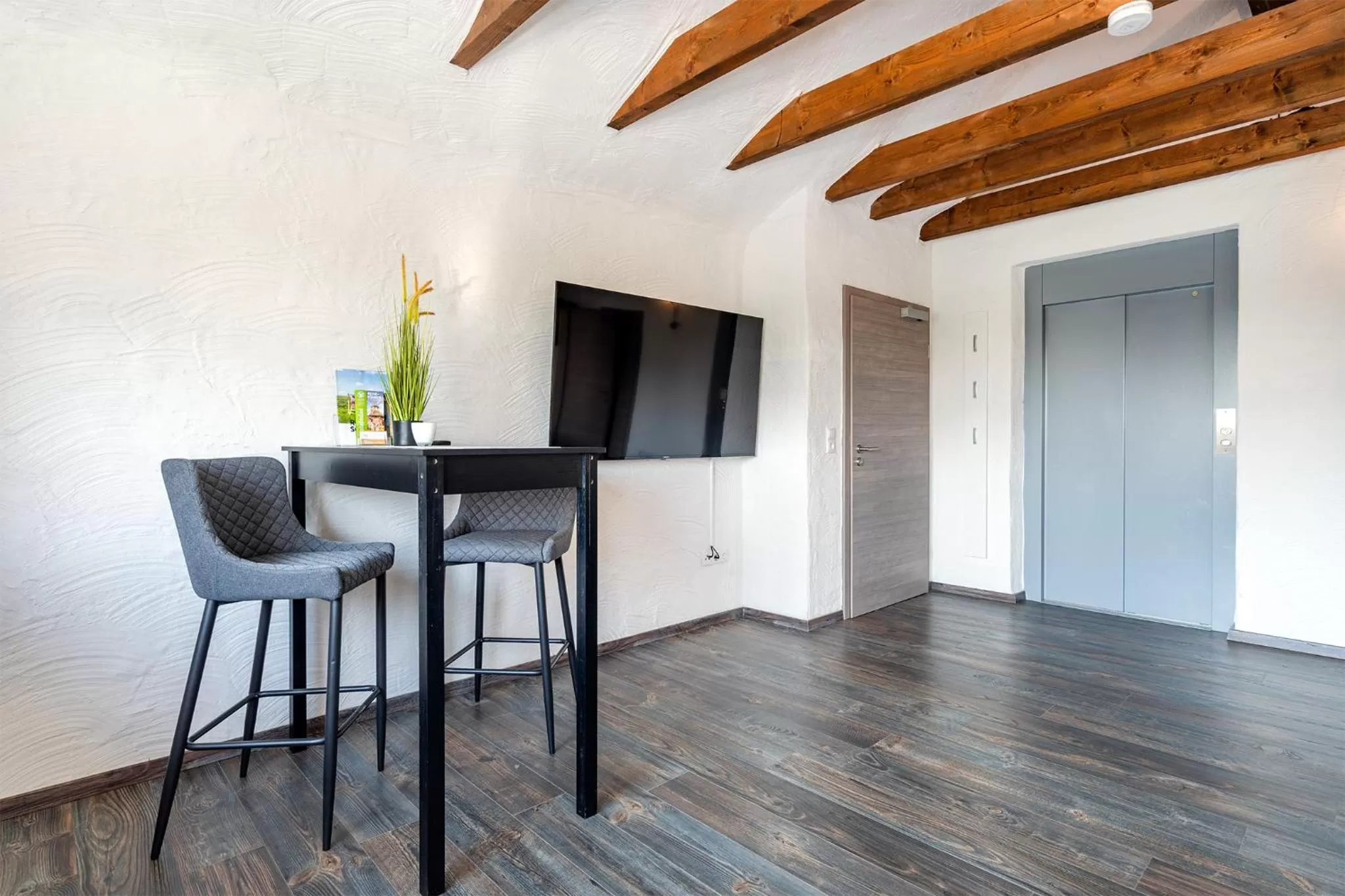 TV and multimedia, Dining Area in Villa Moorstern