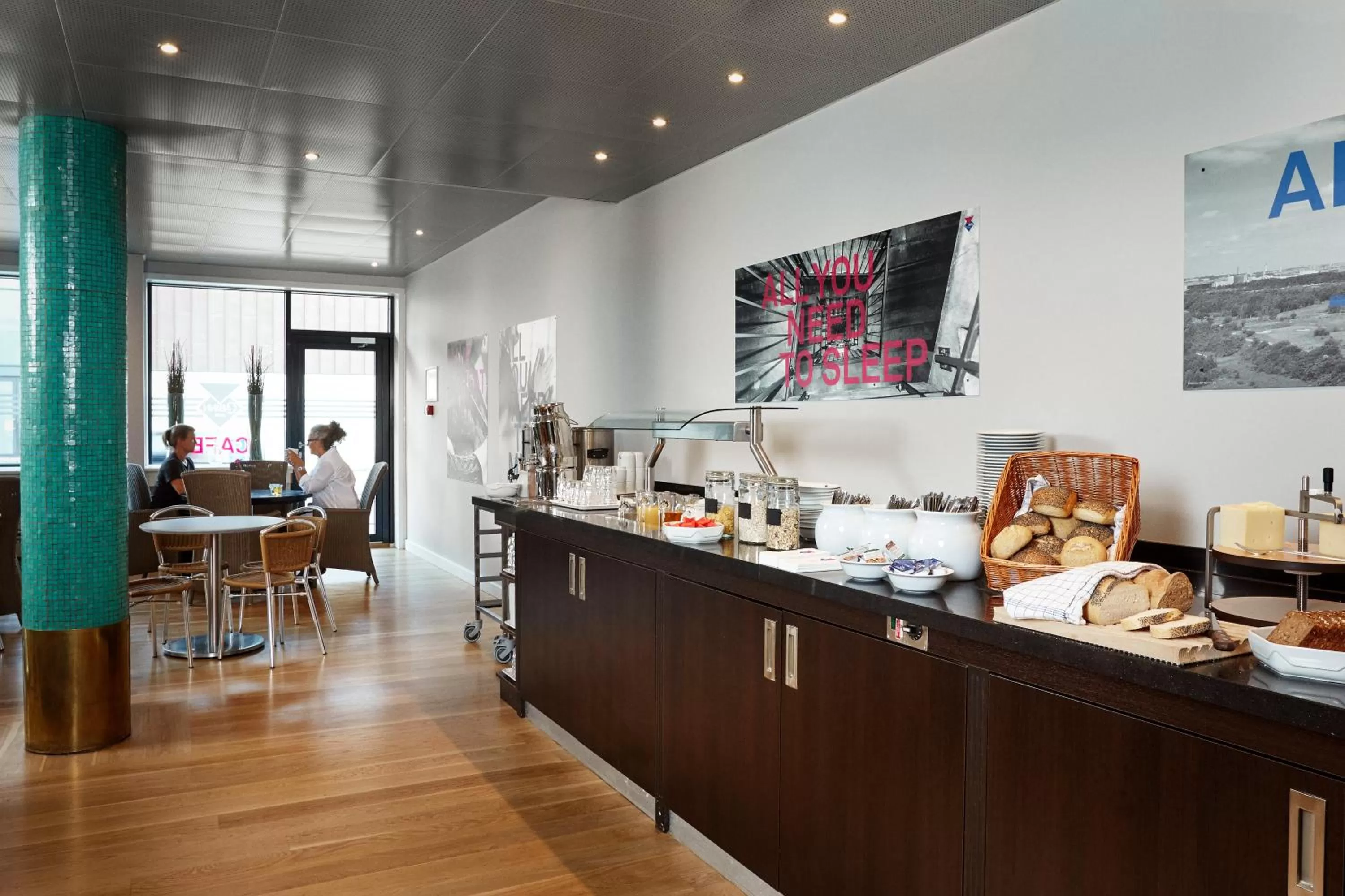 Restaurant/places to eat in Hotel Cabinn Vejle