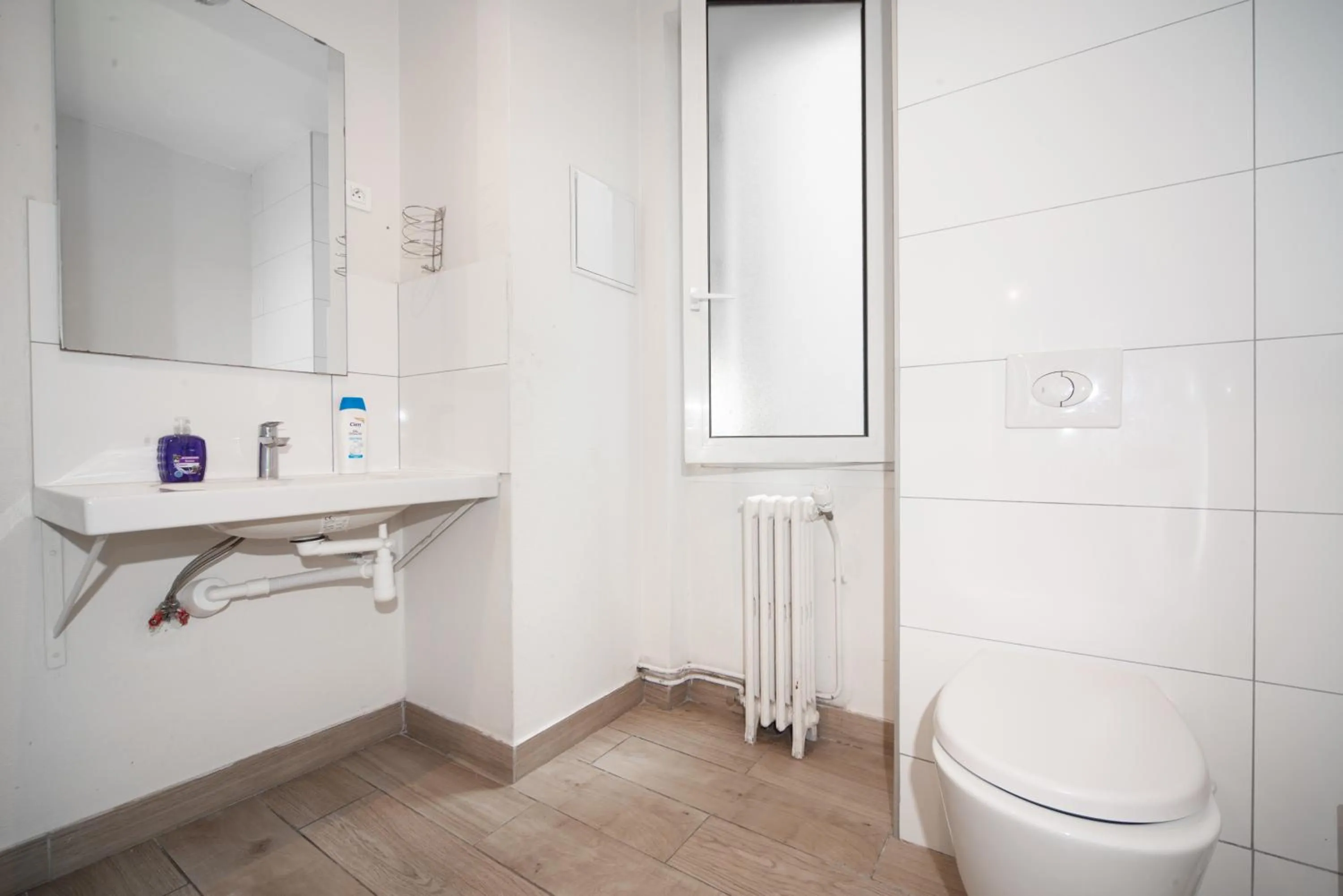 Shower in Enjoy Hostel