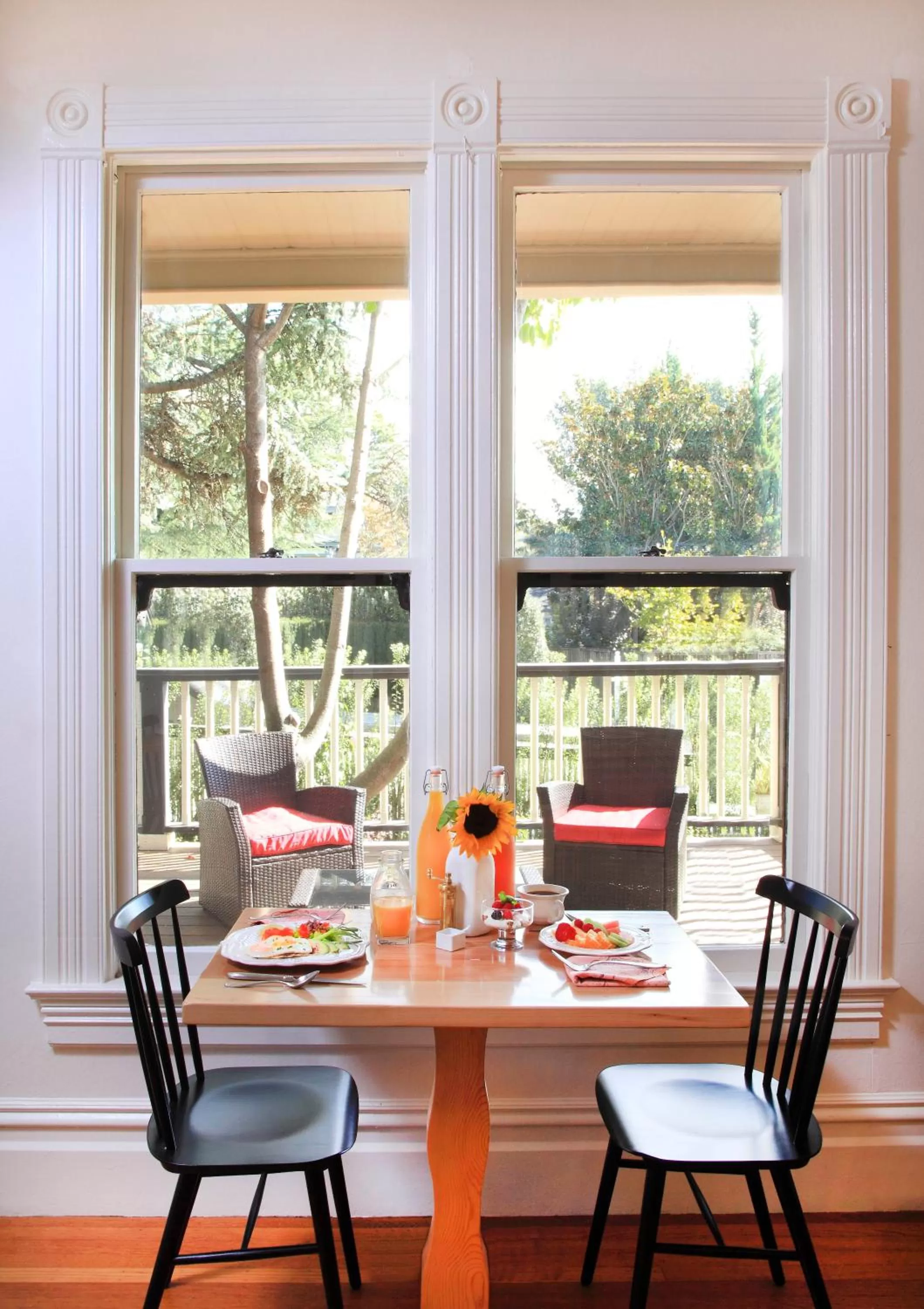 Restaurant/places to eat in The Grape Leaf Inn