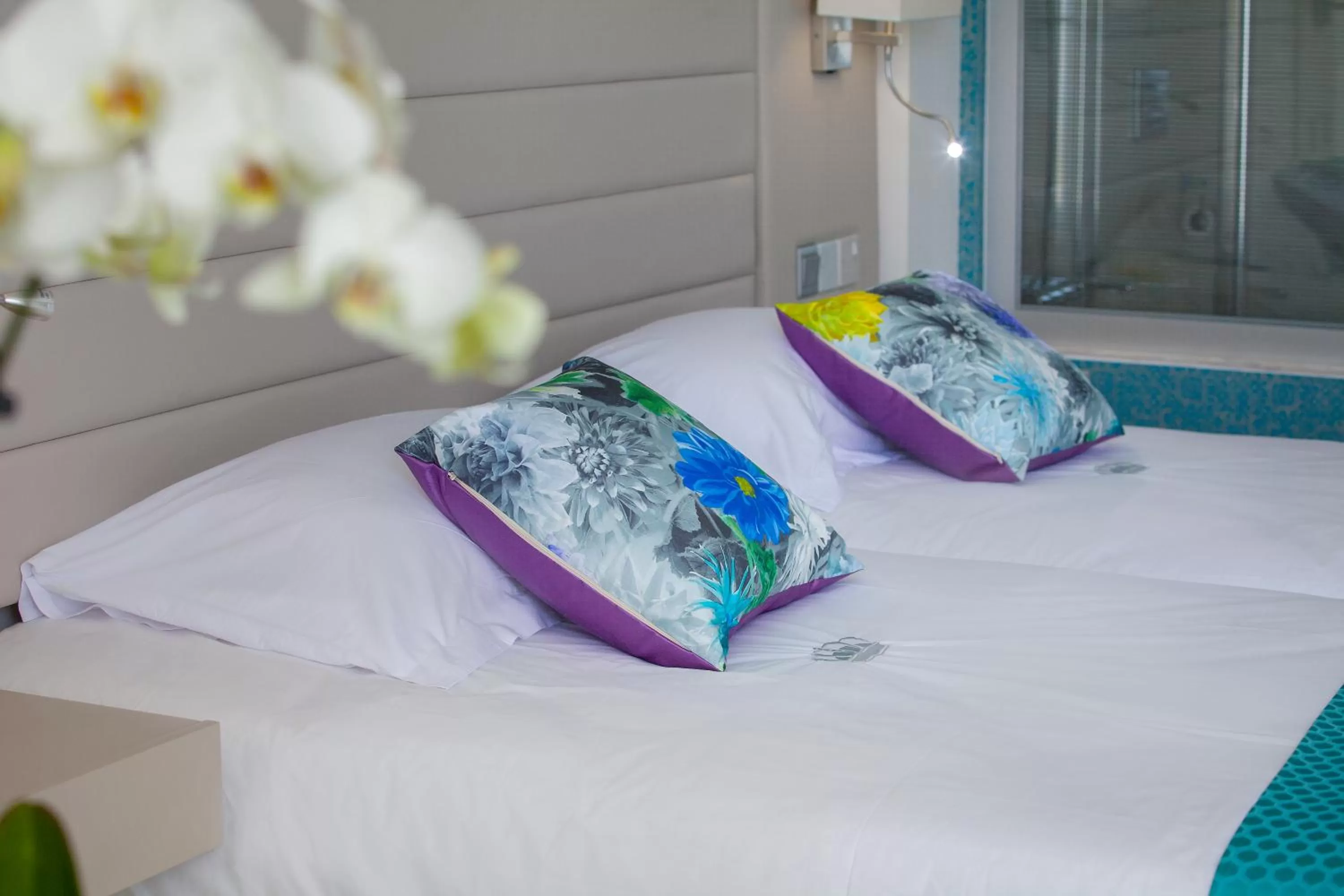 Bed in King Evelthon Beach Hotel & Resort