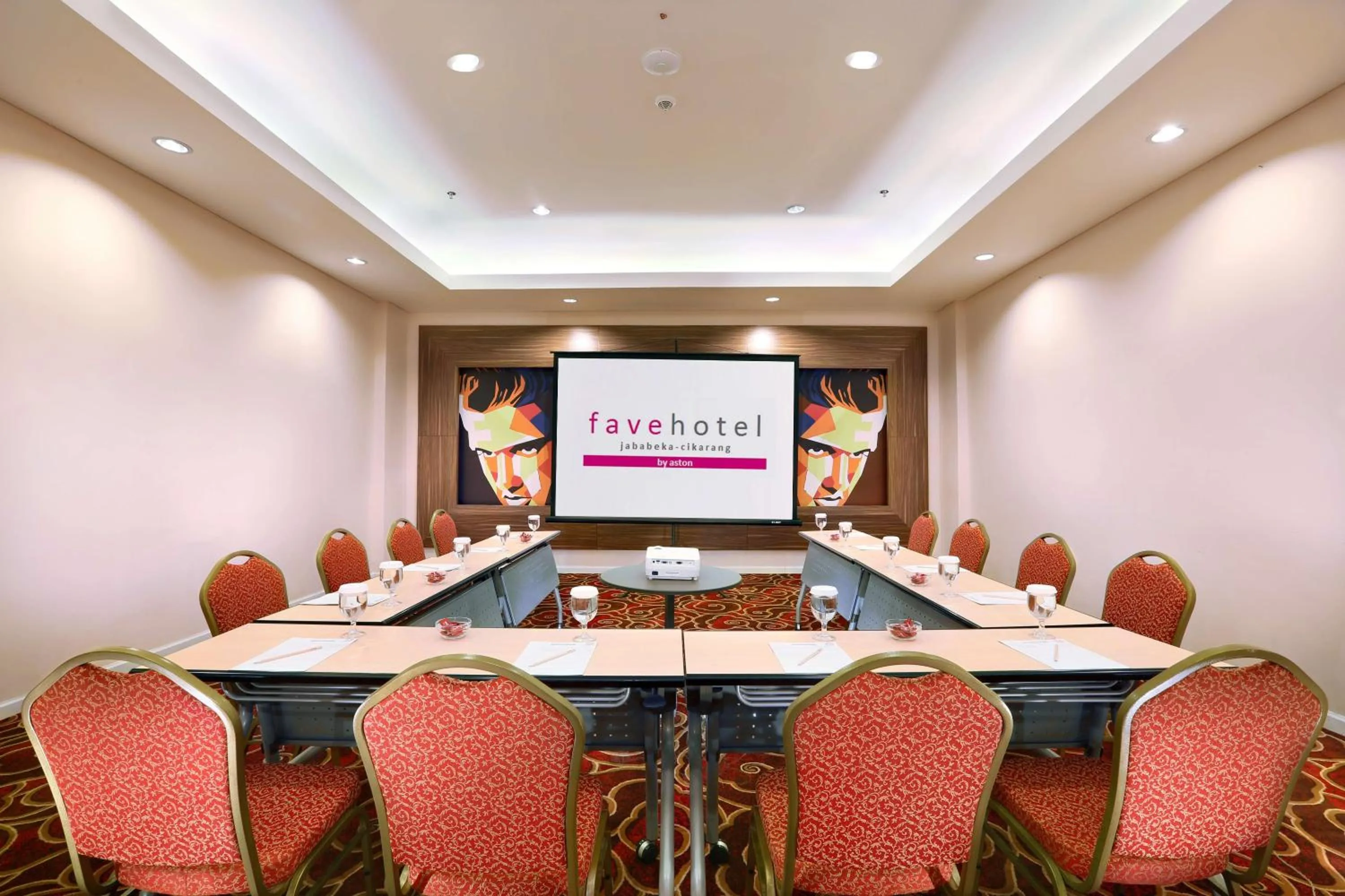 Meeting/conference room in favehotel Jababeka Cikarang