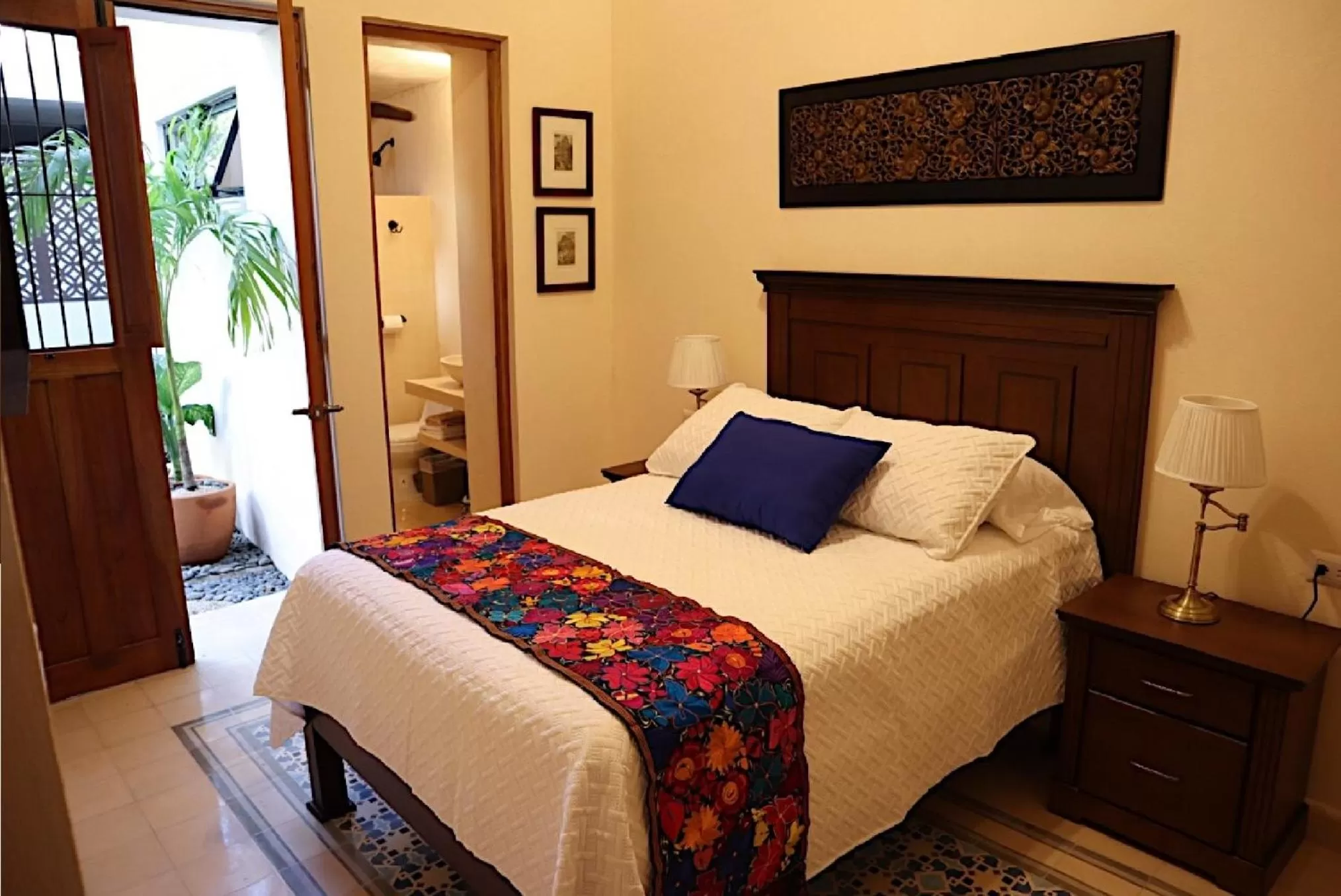 Photo of the whole room, Bed in Hotel & Hostal Boutique Casa Garza