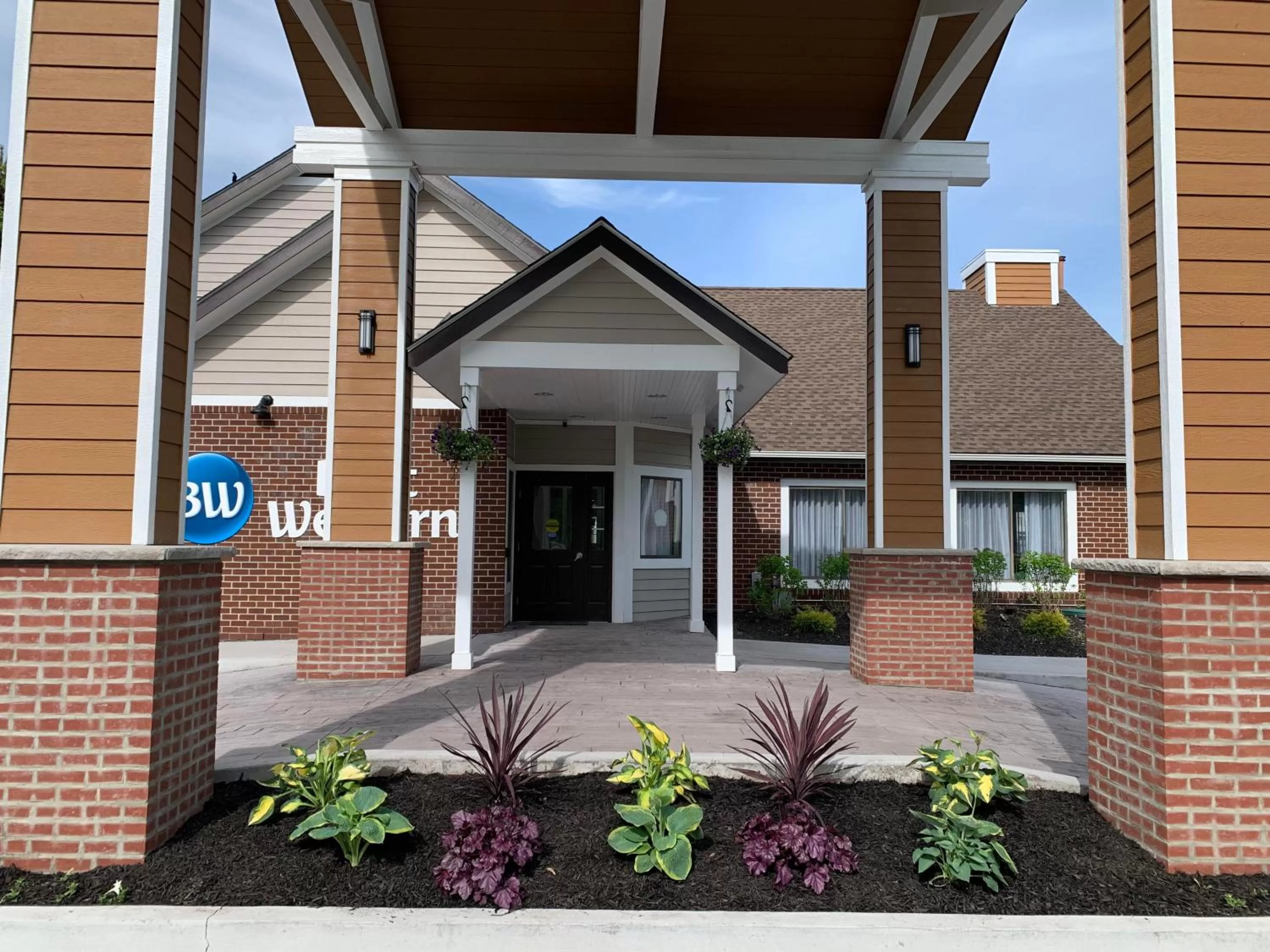 Facade/entrance in Best Western Fishkill Inn & Suites