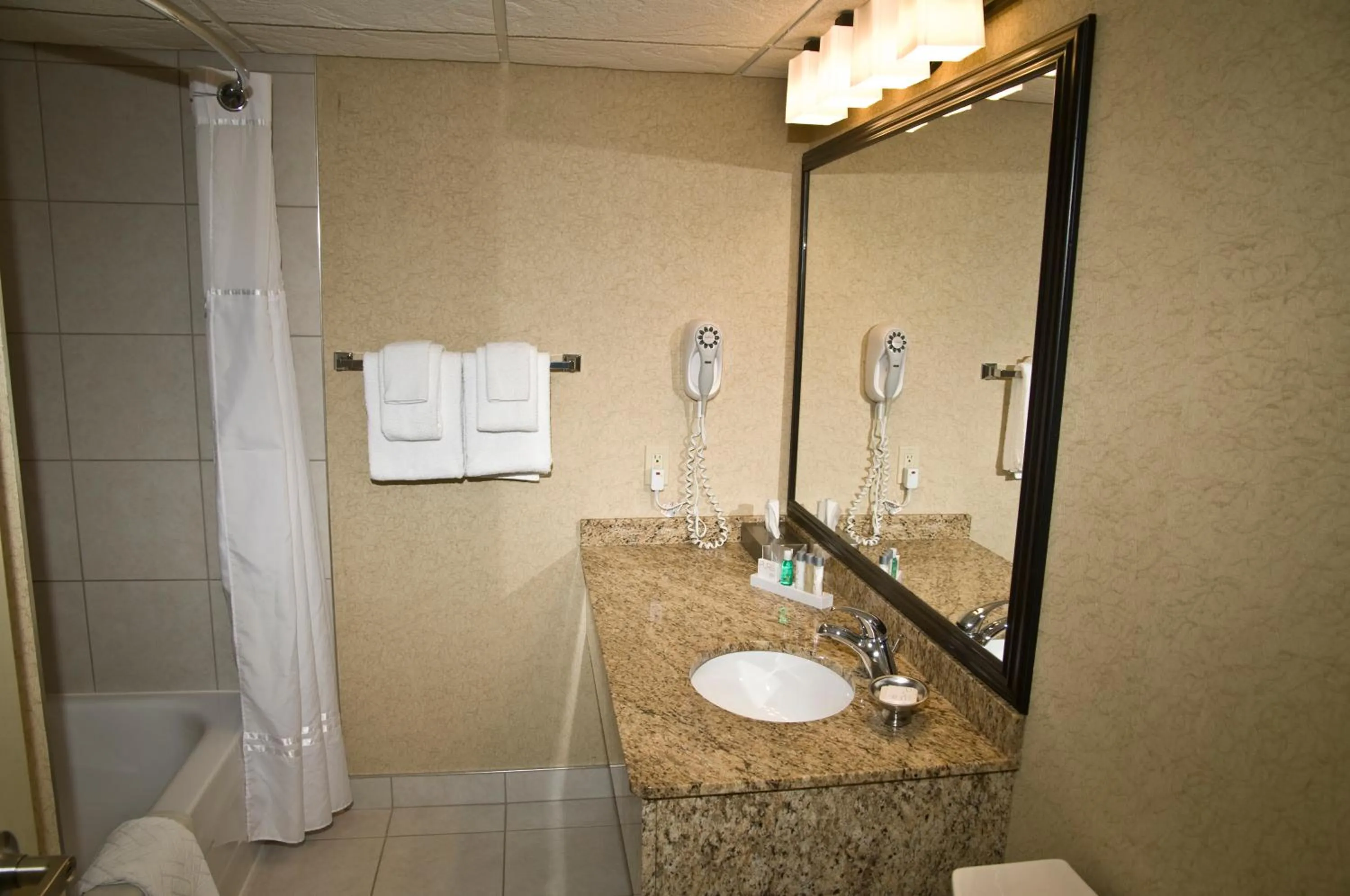 Double Suite - Non Smoking in Best Western Plus NorWester Hotel & Conference Centre