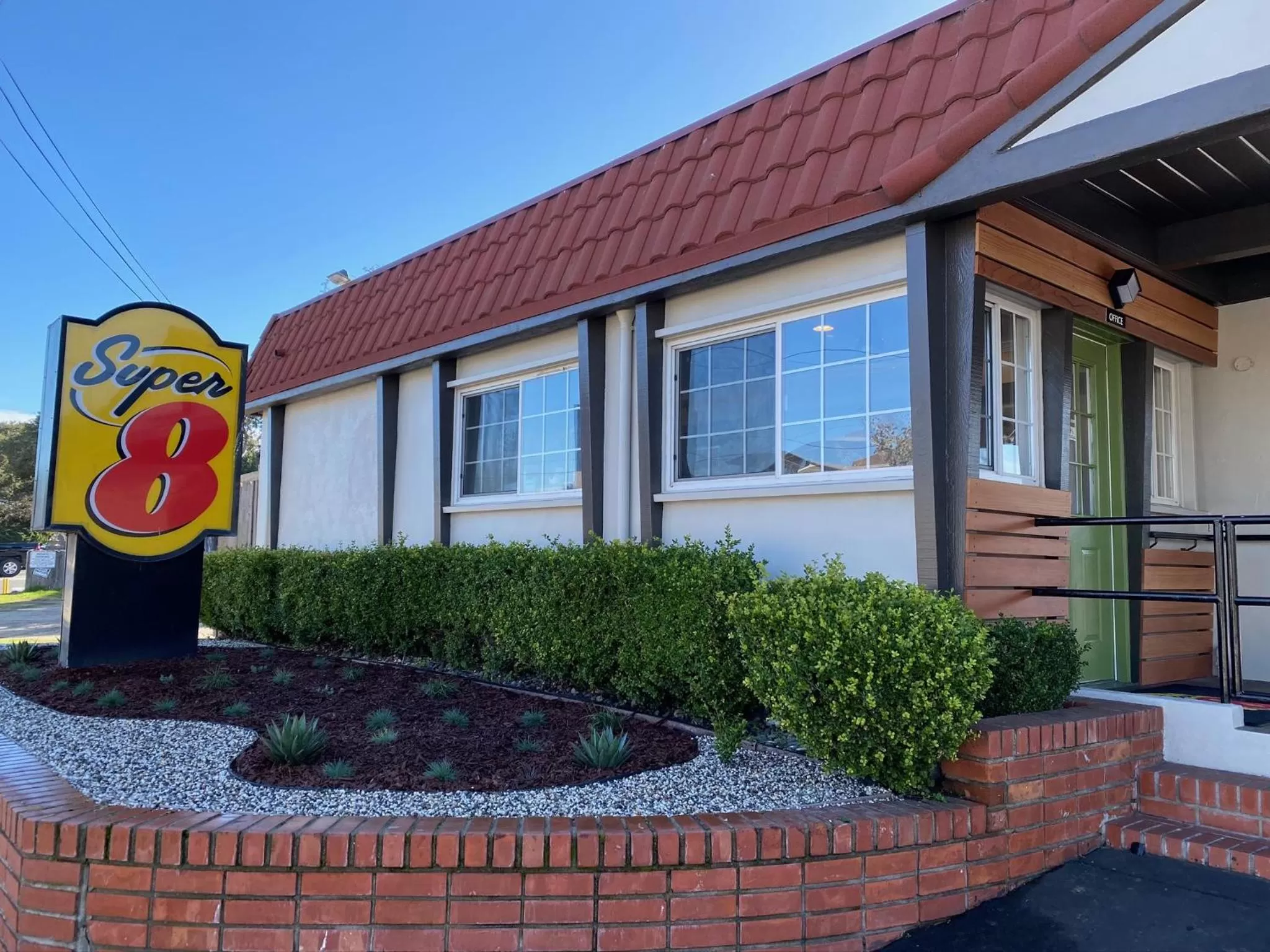 Facade/entrance in Super 8 by Wyndham Monterey