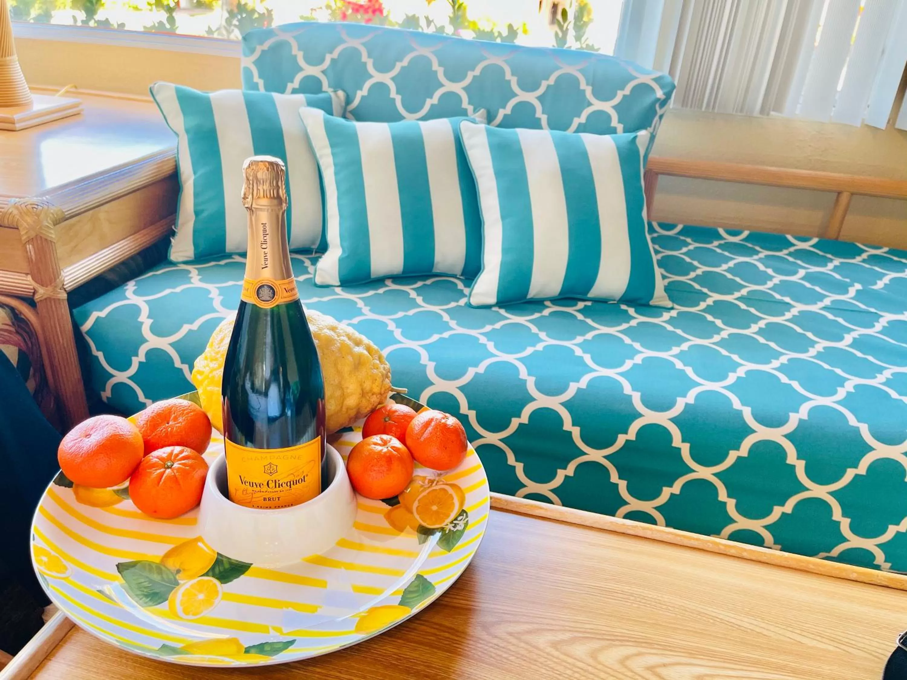 Living room in A PLACE IN THE SUN Hotel - ADULTS ONLY Big Units, 24h Heated Pool & Spa in 1 Acre Park Prime Location, DOG Friendly, TOP Midcentury Modern Boutique Hotel