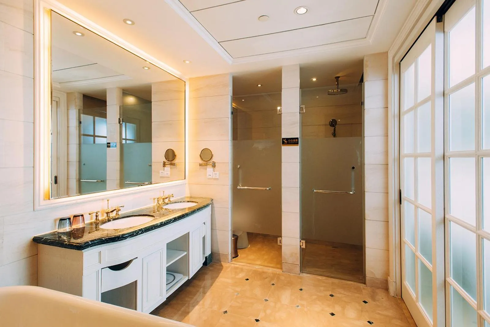 Bathroom in Orient-Anyi international Hotel