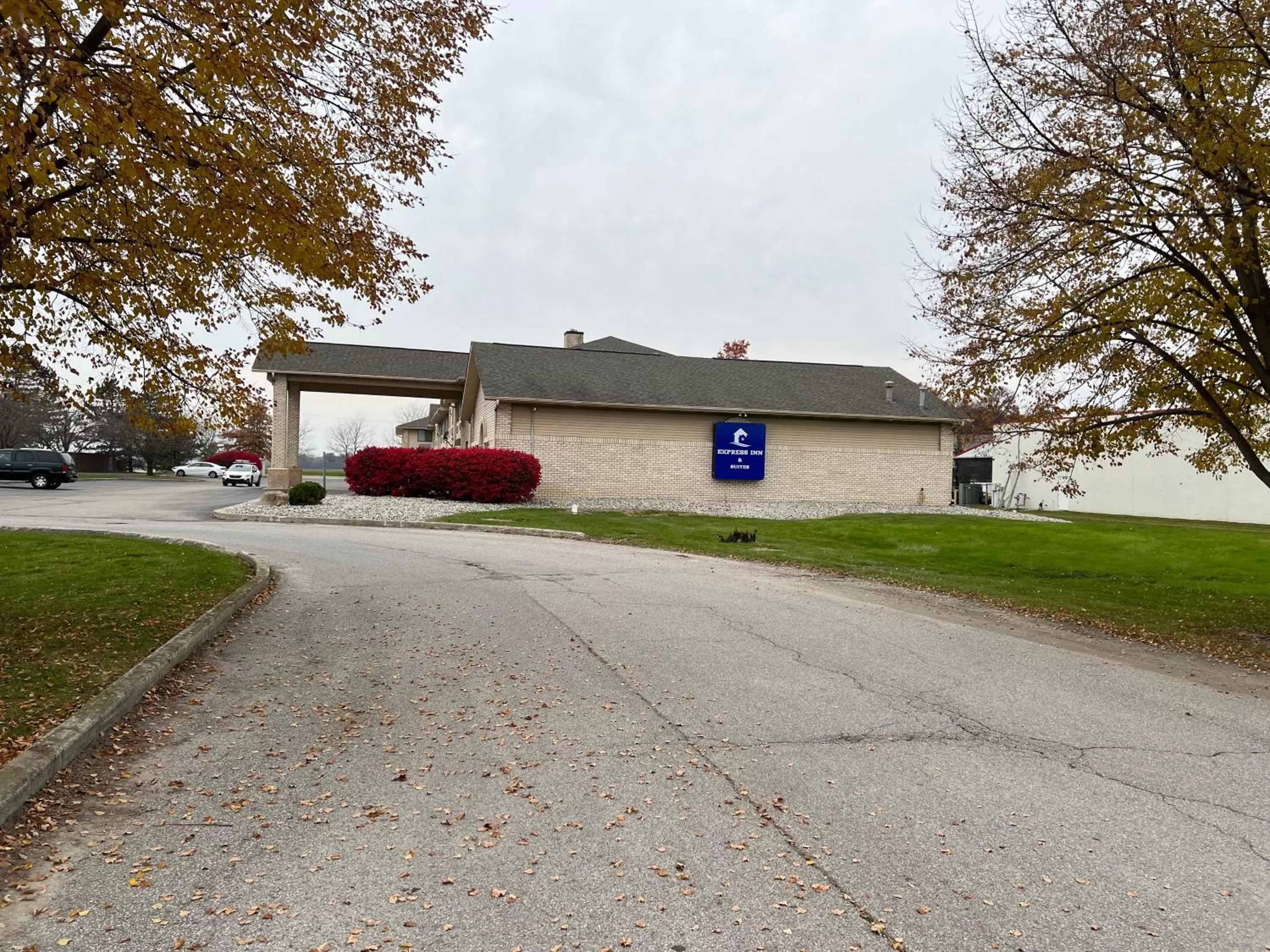 Property building in Express Inn & suites