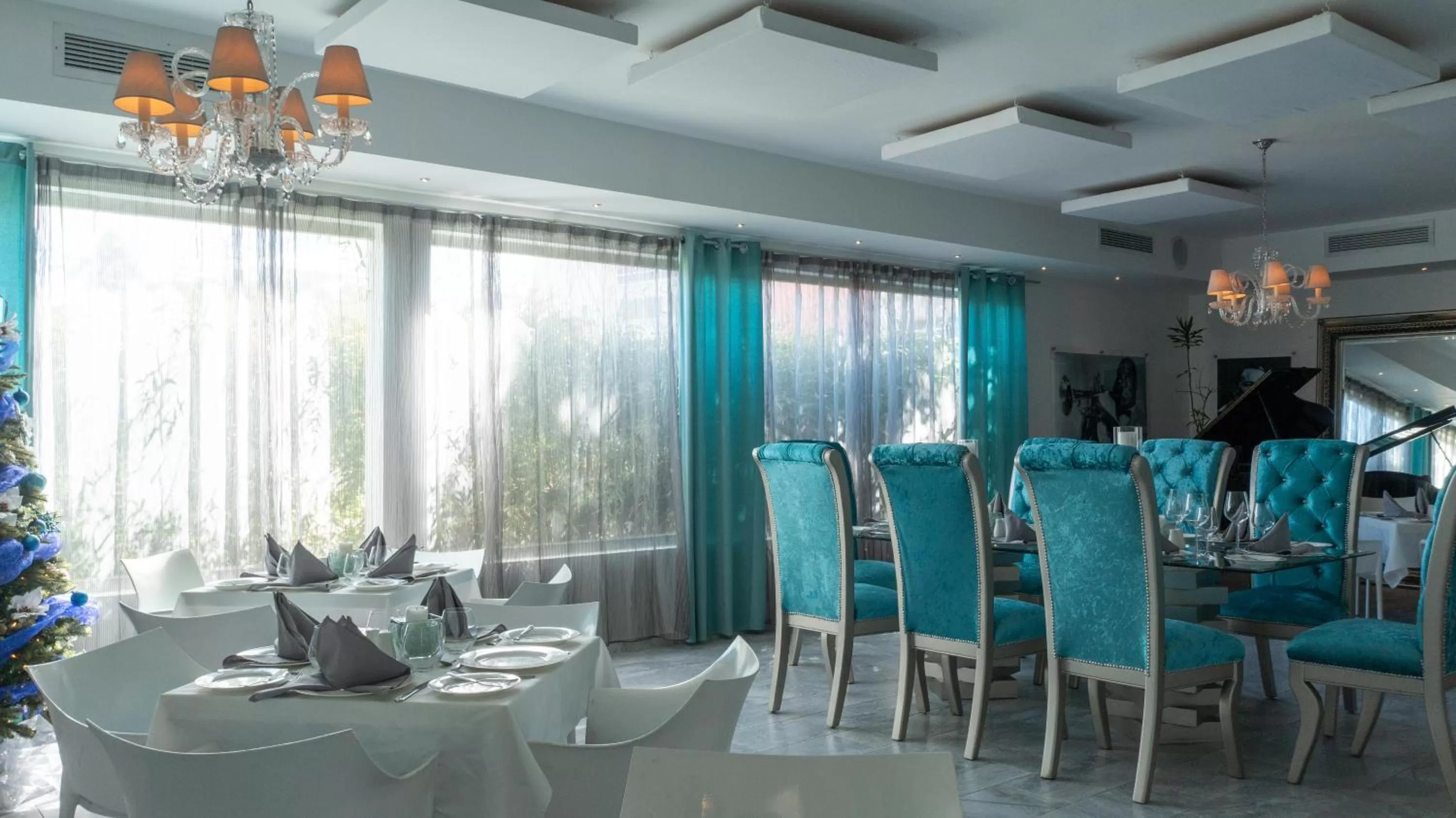 Restaurant/places to eat in Instyle Residences at Infiniti Blu