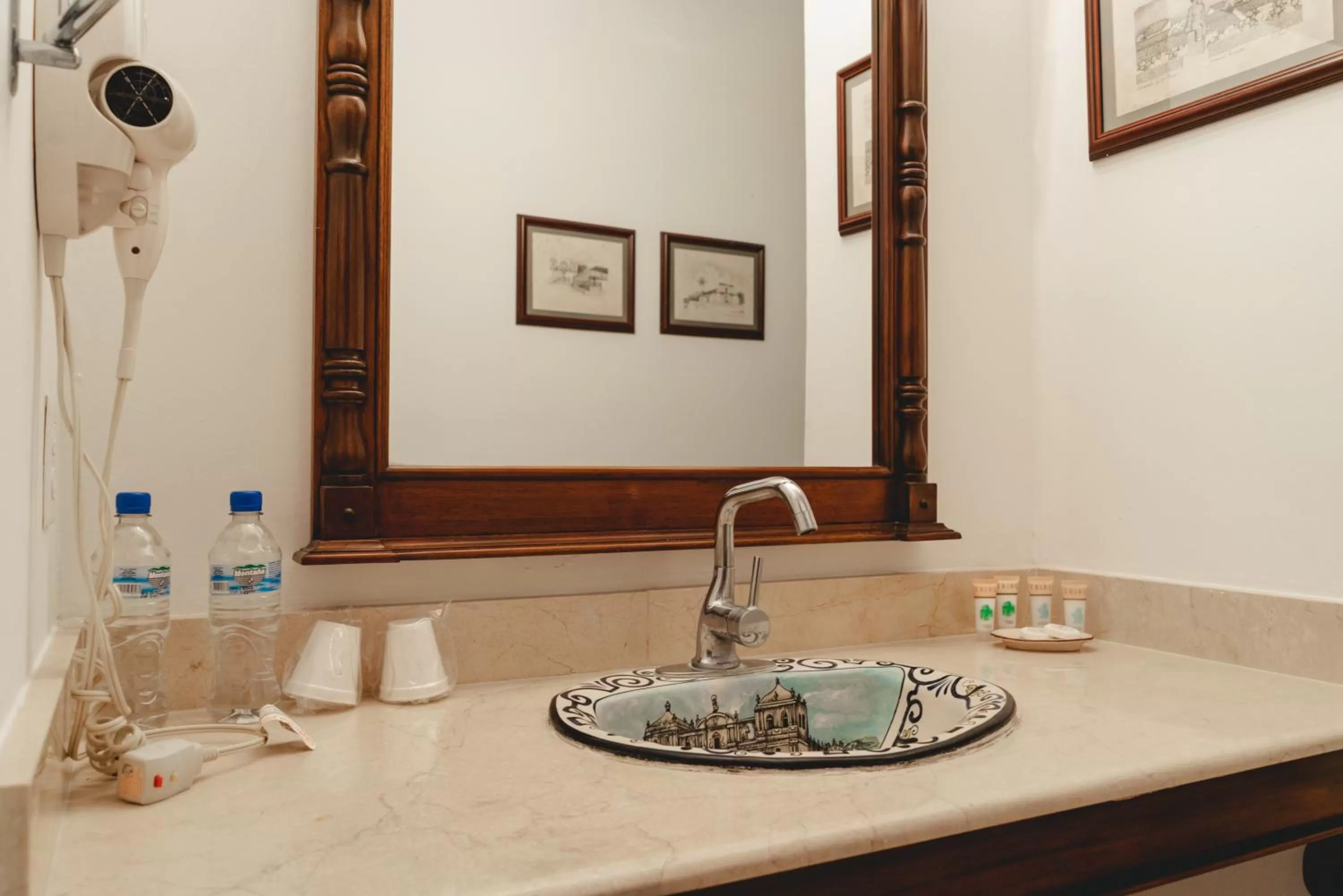 Bathroom in Hotel & Restaurante La Gran Francia