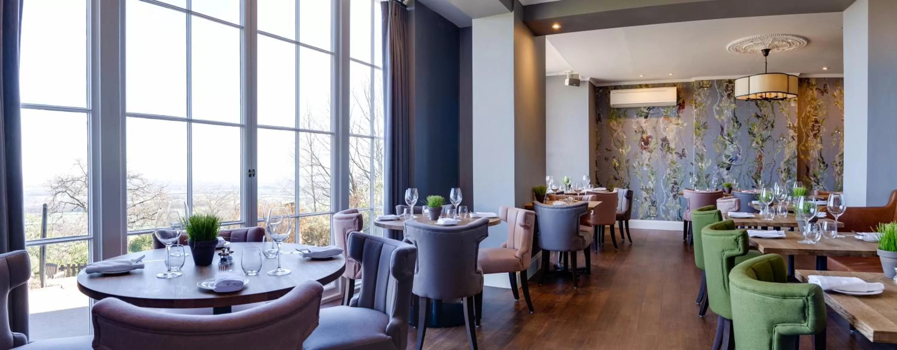 Restaurant/places to eat in Cottage In The Wood