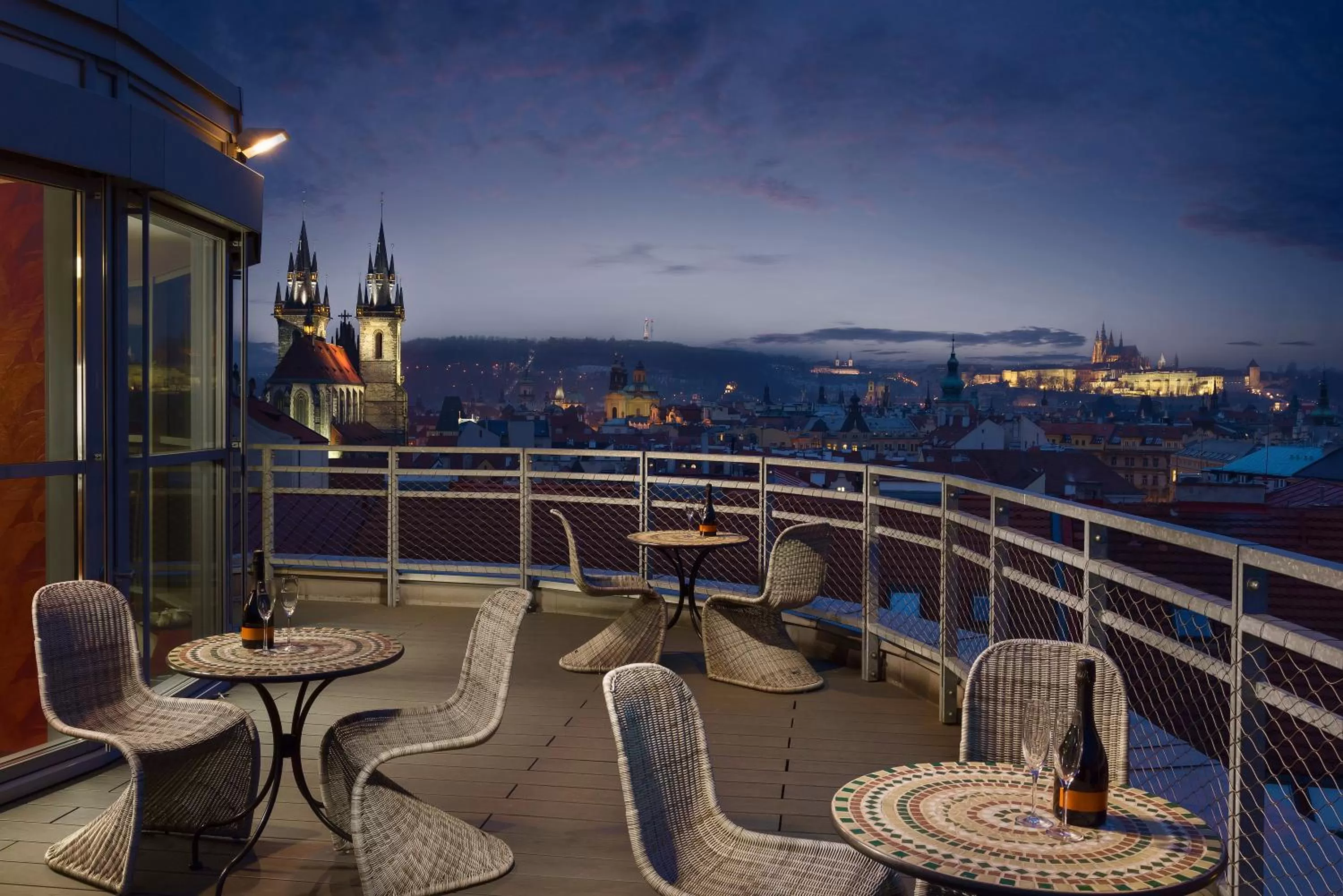 Night in Astoria Hotel