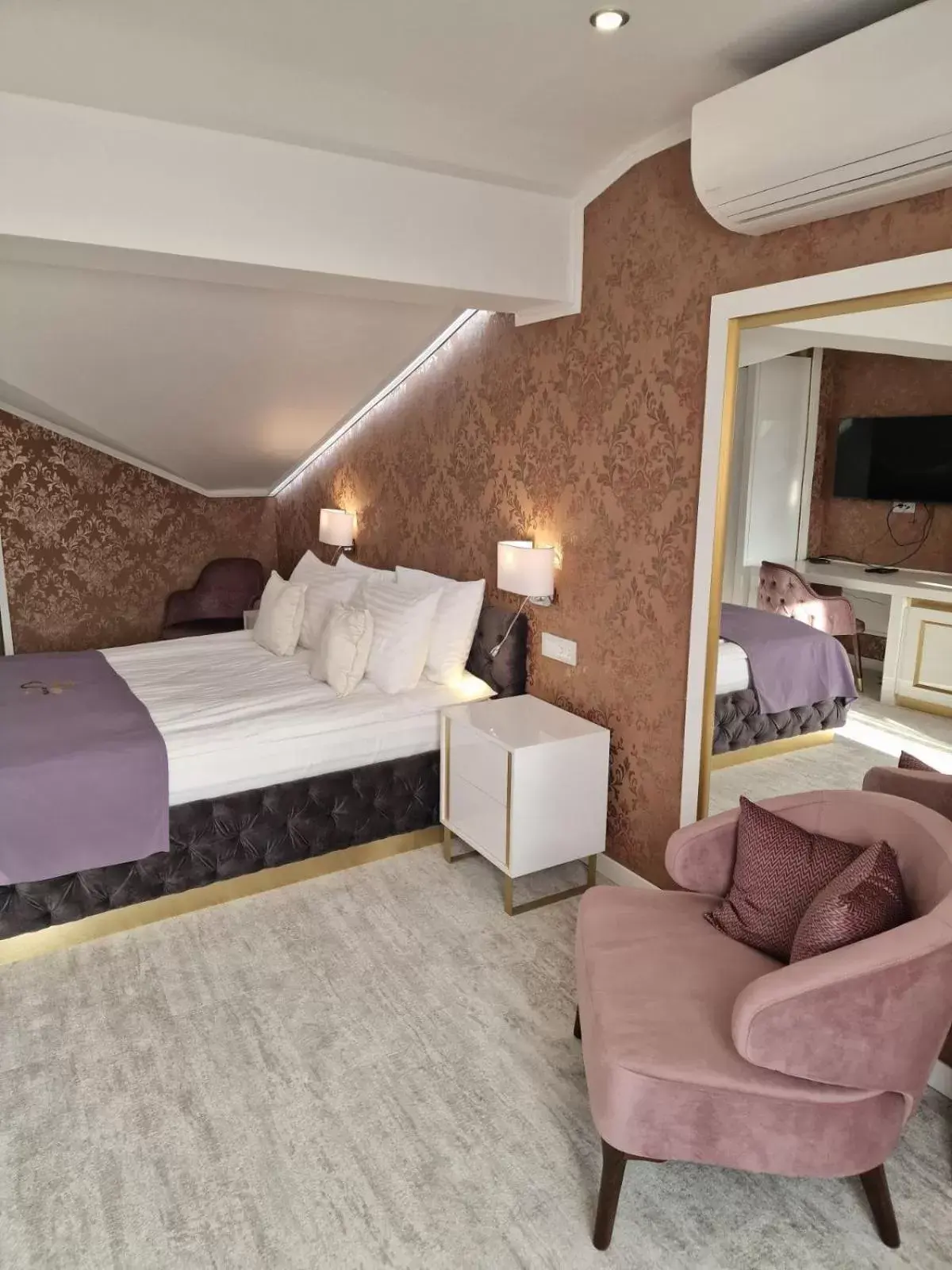 Queen Room in Queen Palace Queen Room in Queen Palace