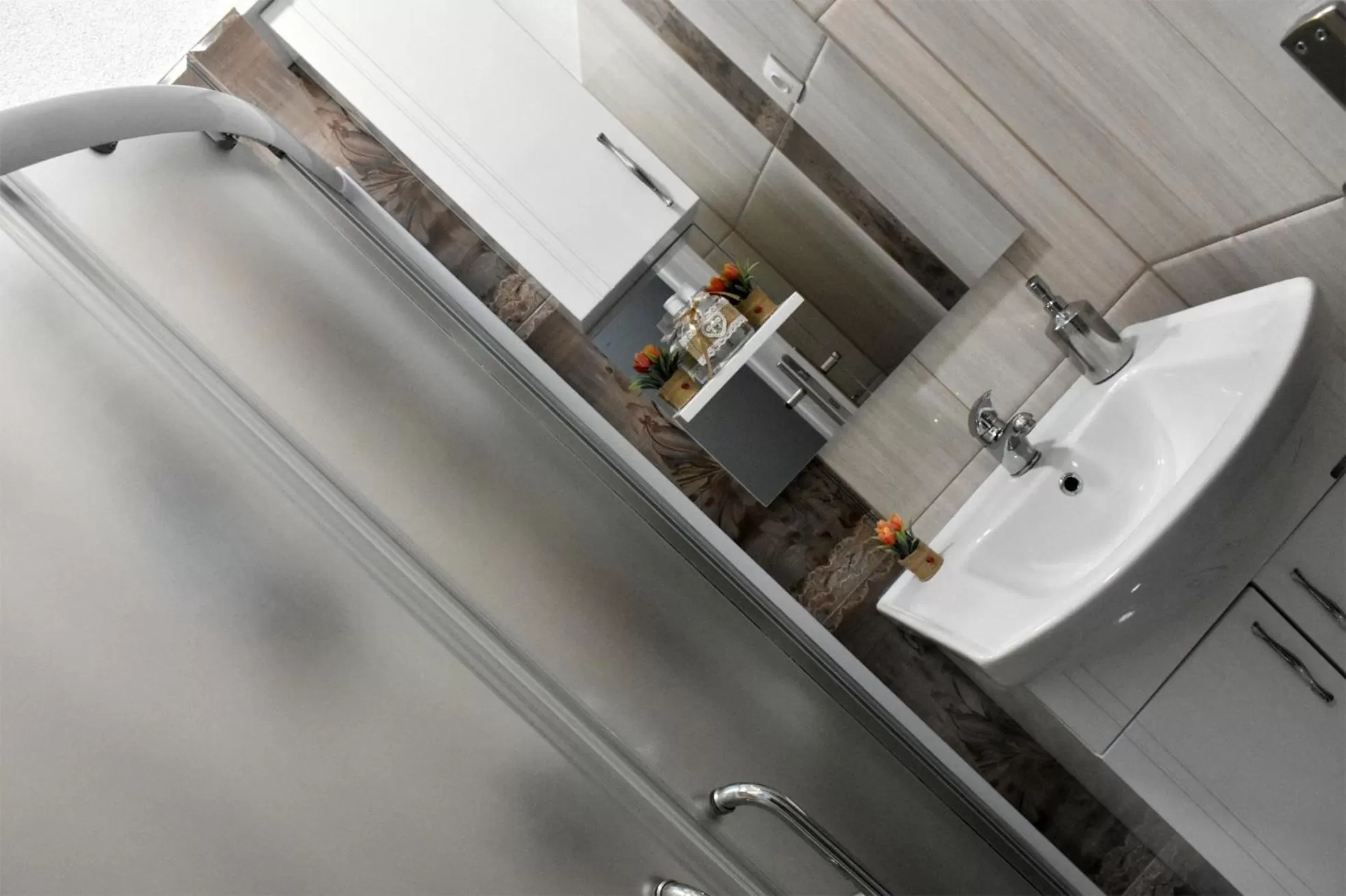 Bathroom in Hotel and winery LOZAR