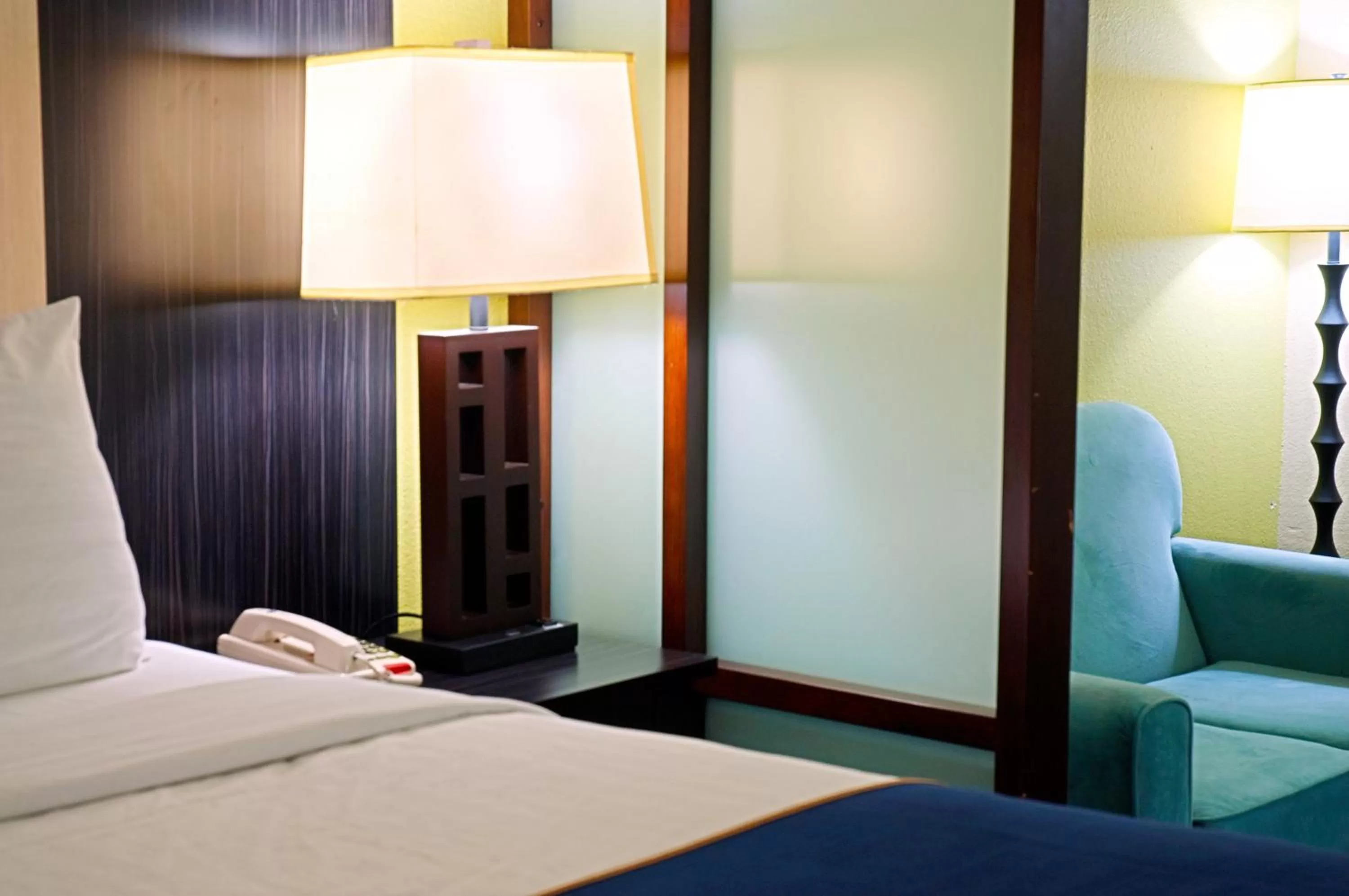 Bed in Super 8 by Wyndham Irving/DFW Apt/North