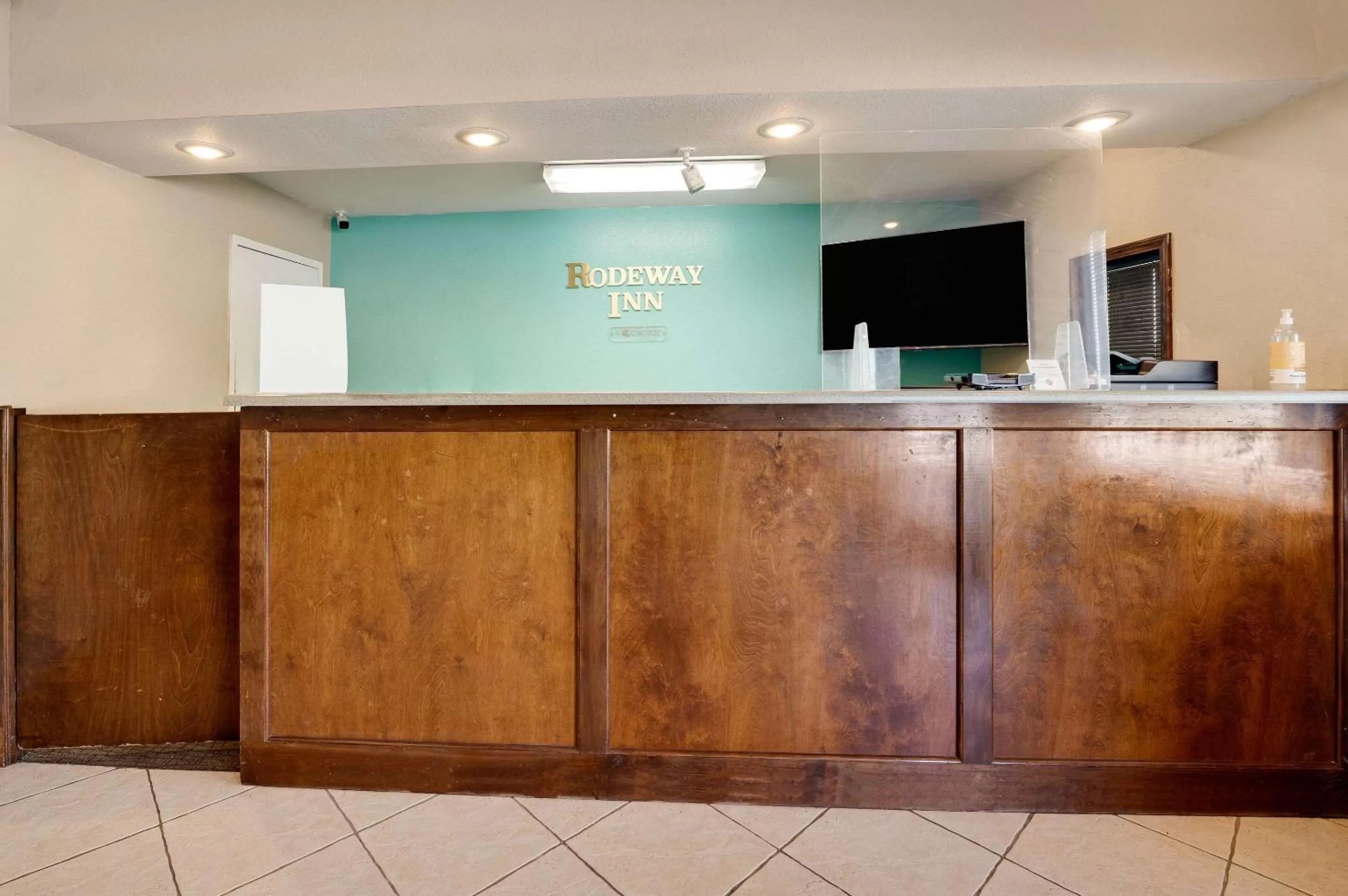 Lobby or reception in Rodeway Inn Sandersville