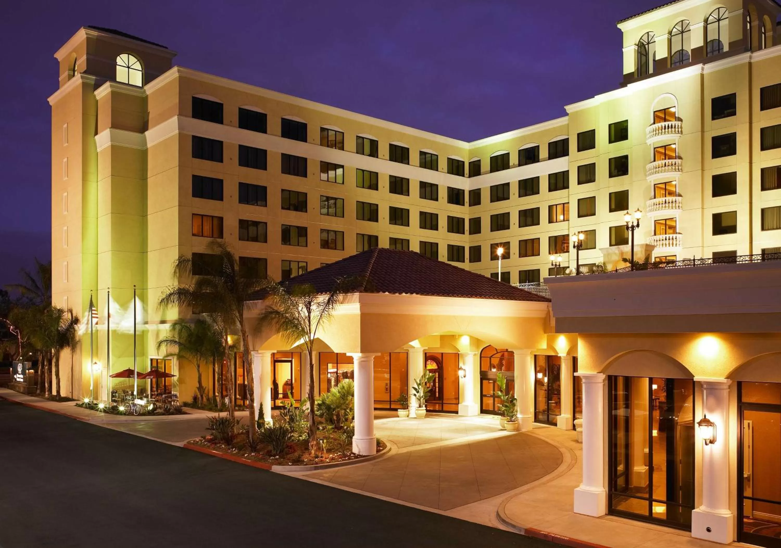 Property building in DoubleTree Suites By Hilton Anaheim Resort/Convention Center