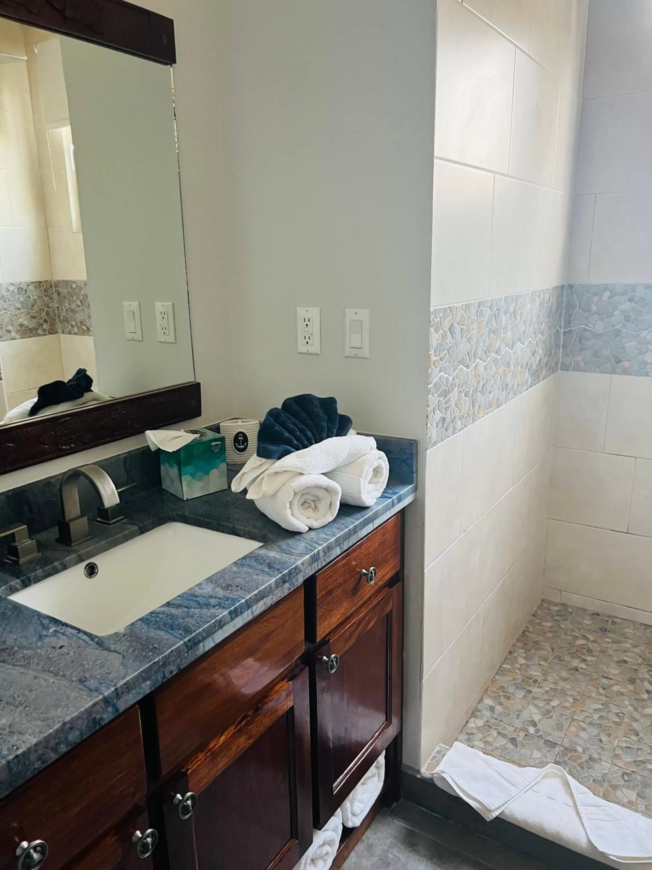 towels, Bed in Ocean Breeze