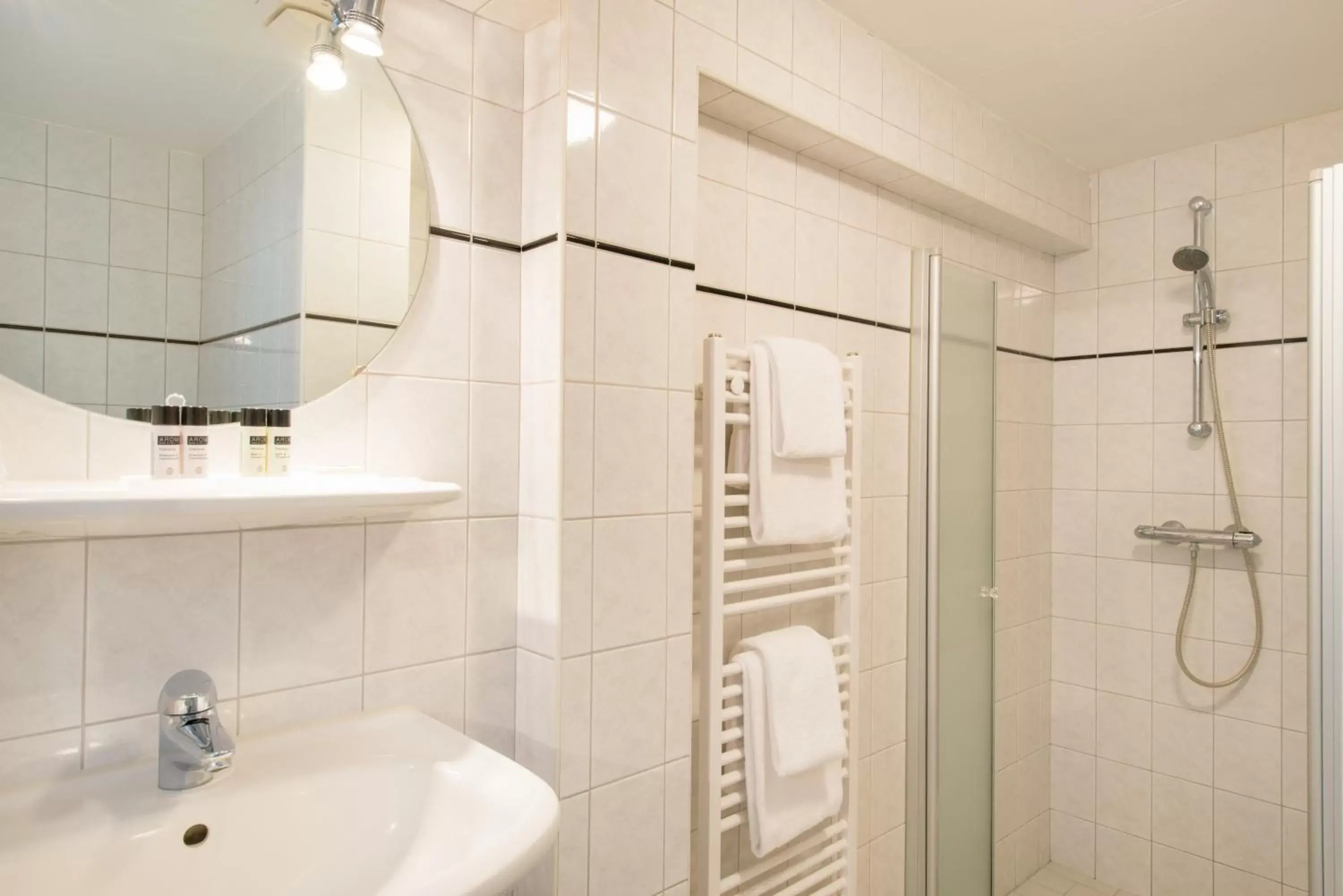 Comfort Double Room in Paping Hotel & Spa - Rest Vonck by Flow Comfort Double Room in Paping Hotel & Spa - Rest Vonck by Flow