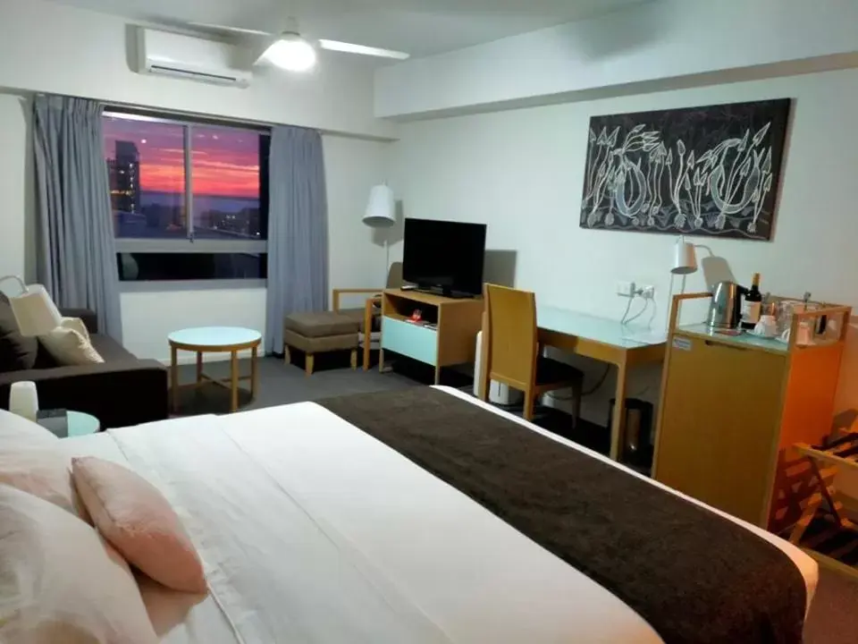 King Room with Sea View in Darwin Harbour Suite King Room with Sea View in Darwin Harbour Suite