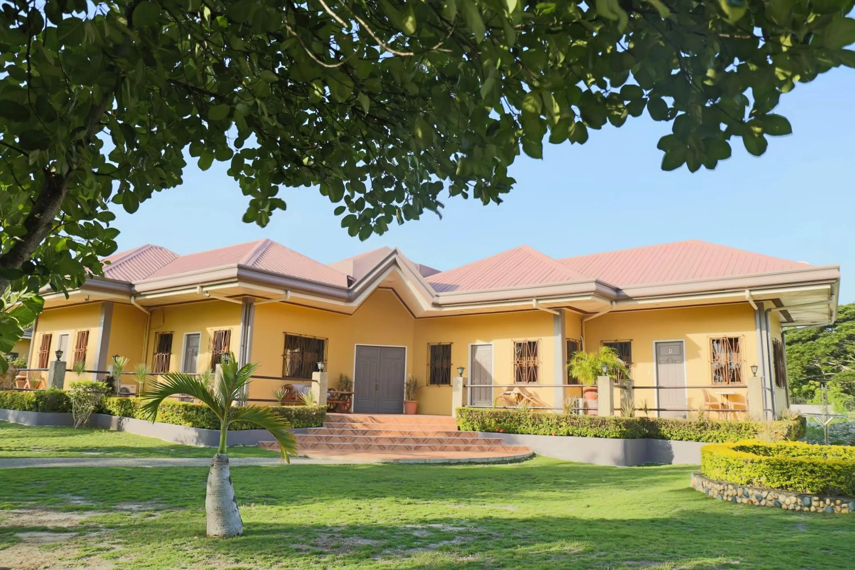 Property building in Turtle Bay Dive Resort