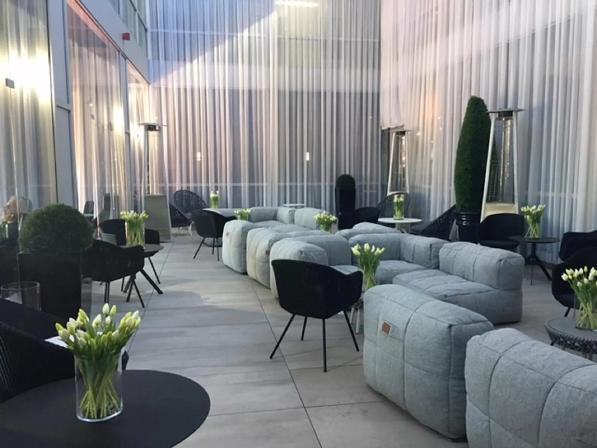 Communal lounge/ TV room in Hotel Zero 1 Montreal