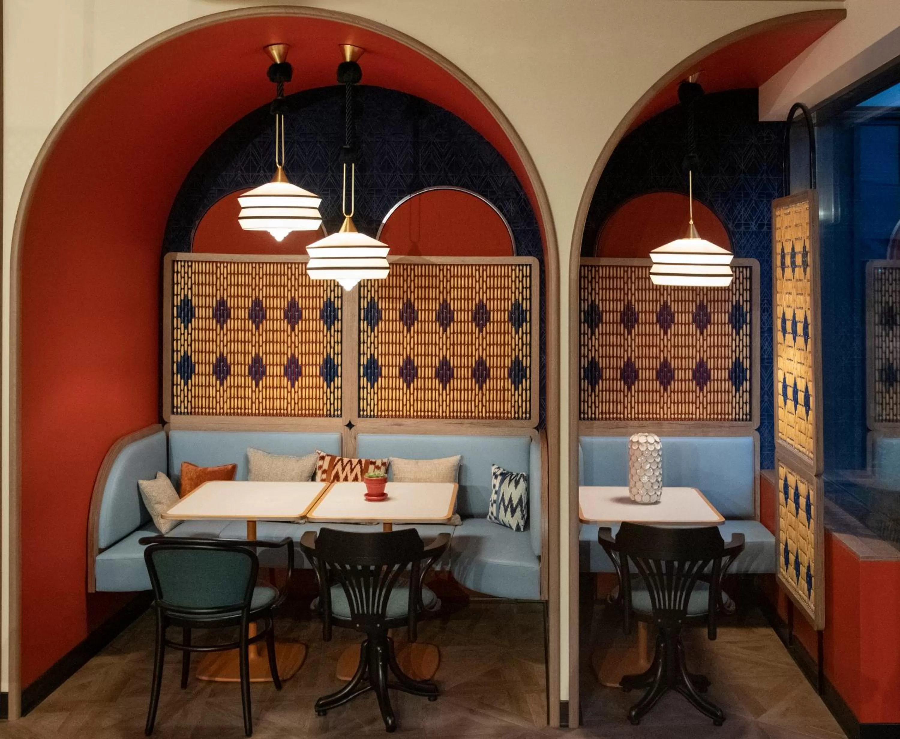 Lounge or bar in Novotel Suites Nice Airport