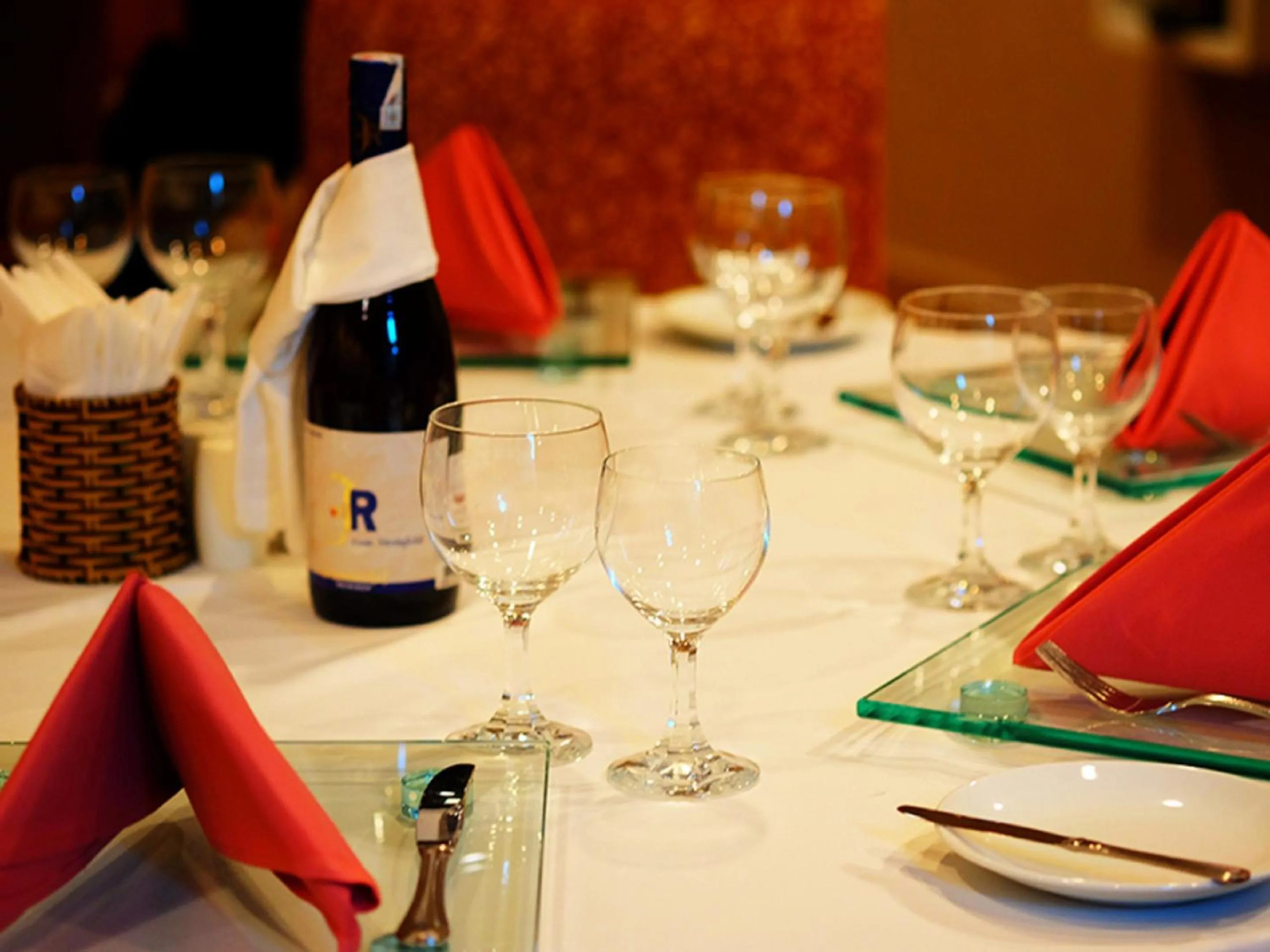 Restaurant/places to eat in Ramana Saigon Hotel