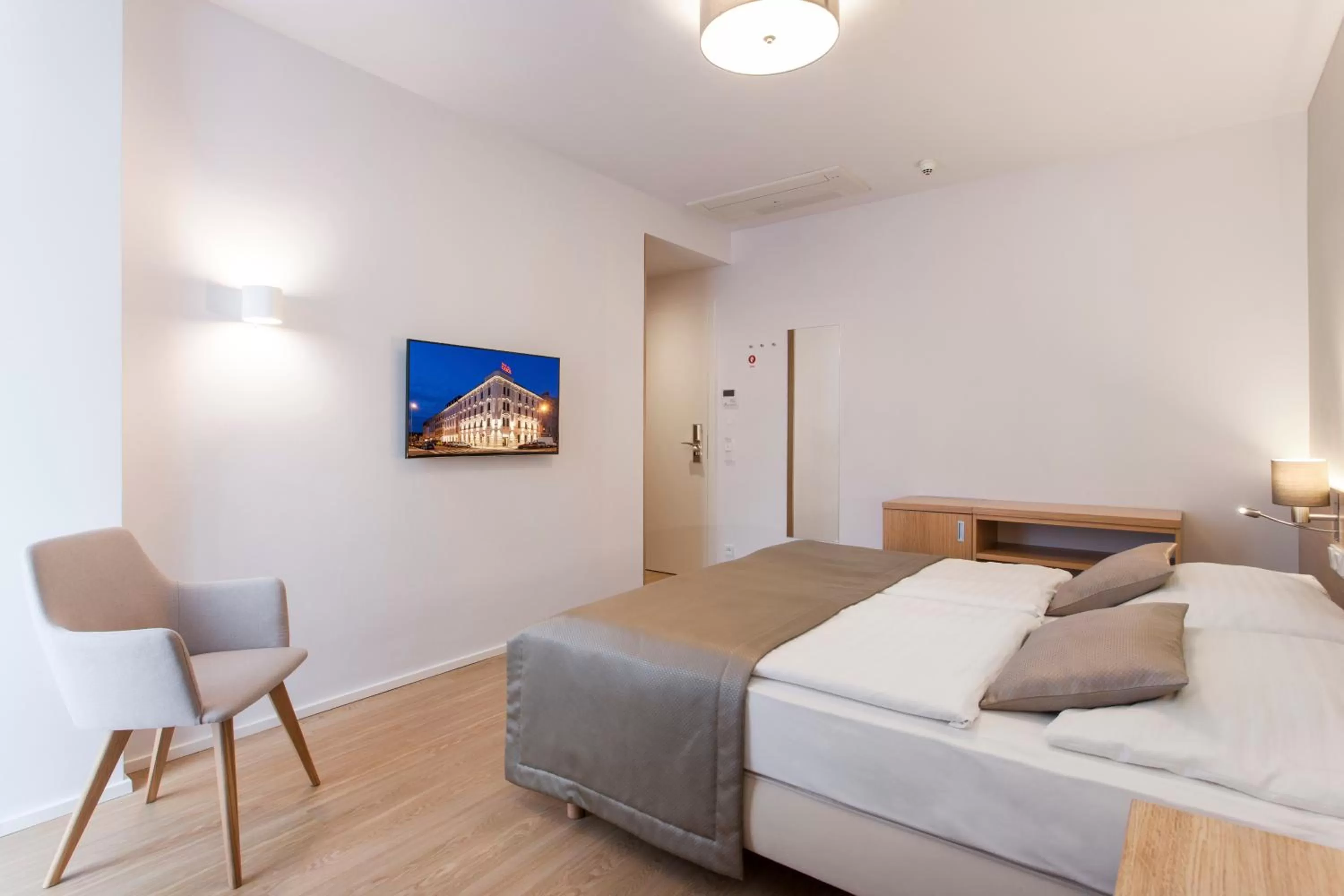 Superior Double or Twin Room in Hotel Carol