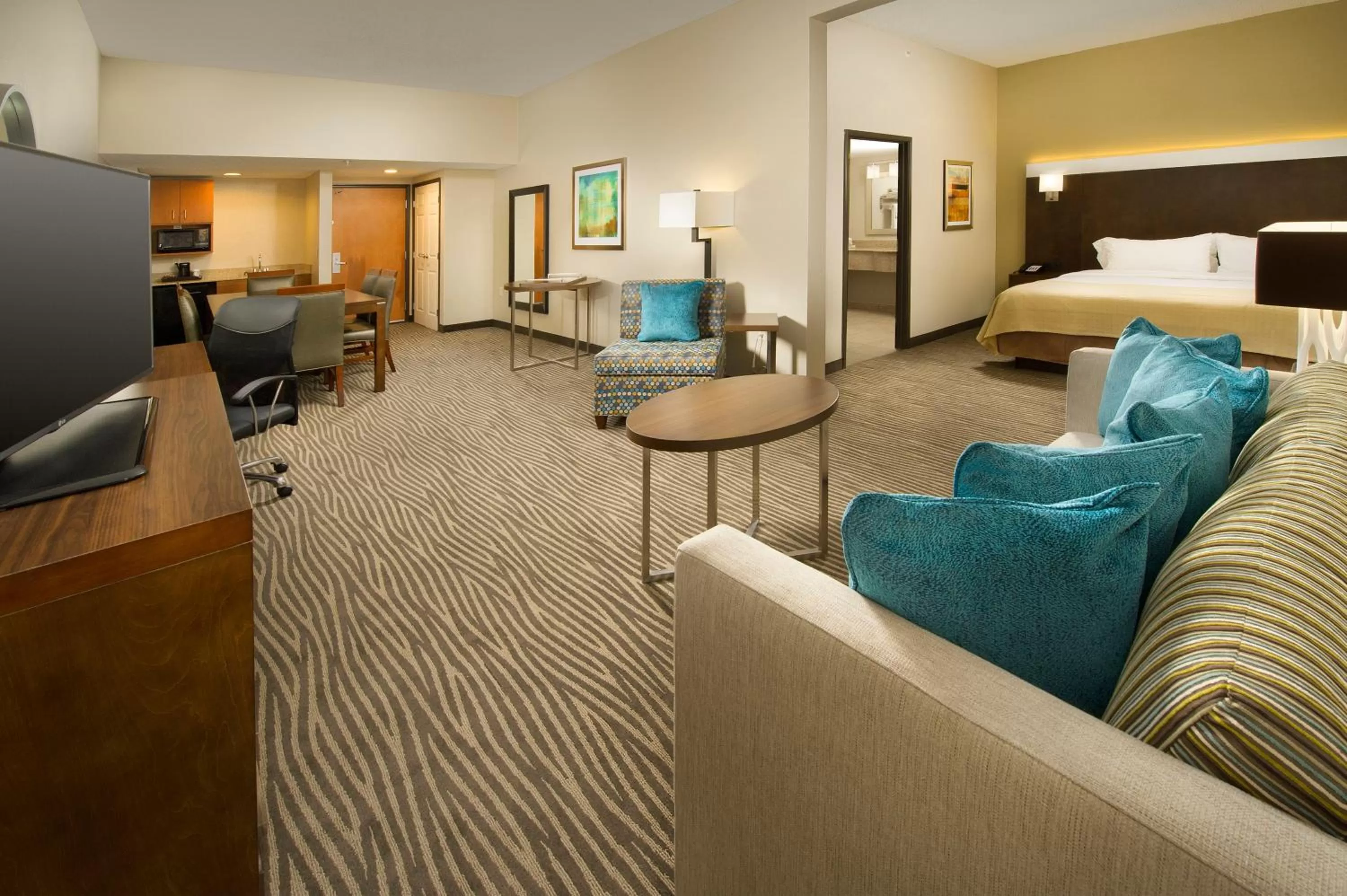 Photo of the whole room in Holiday Inn El Paso Airport by IHG