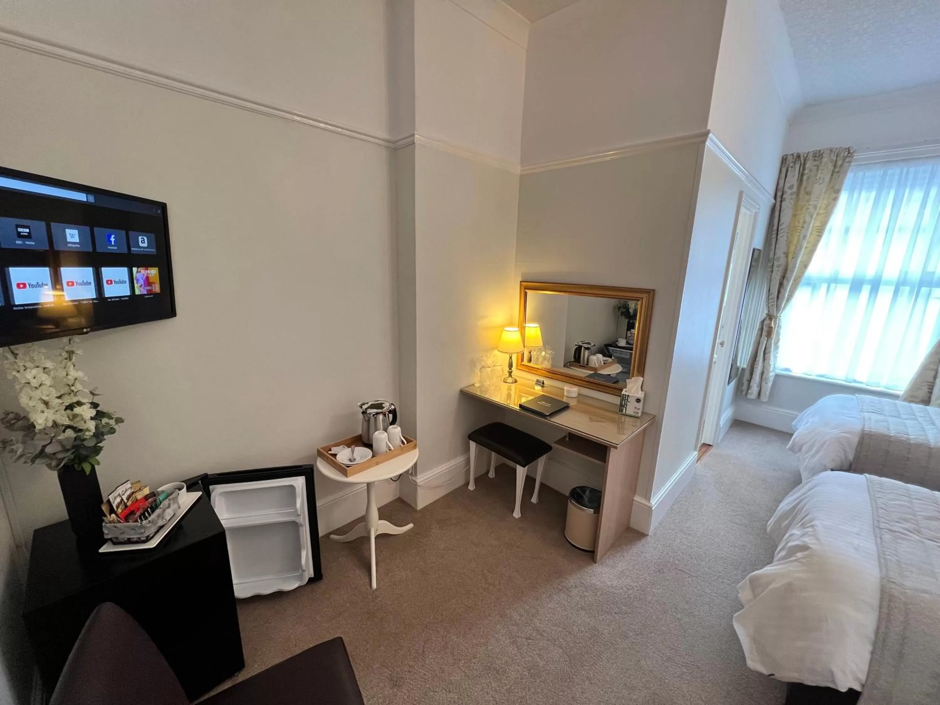 Bedroom, Bed in Birkdale Guest House