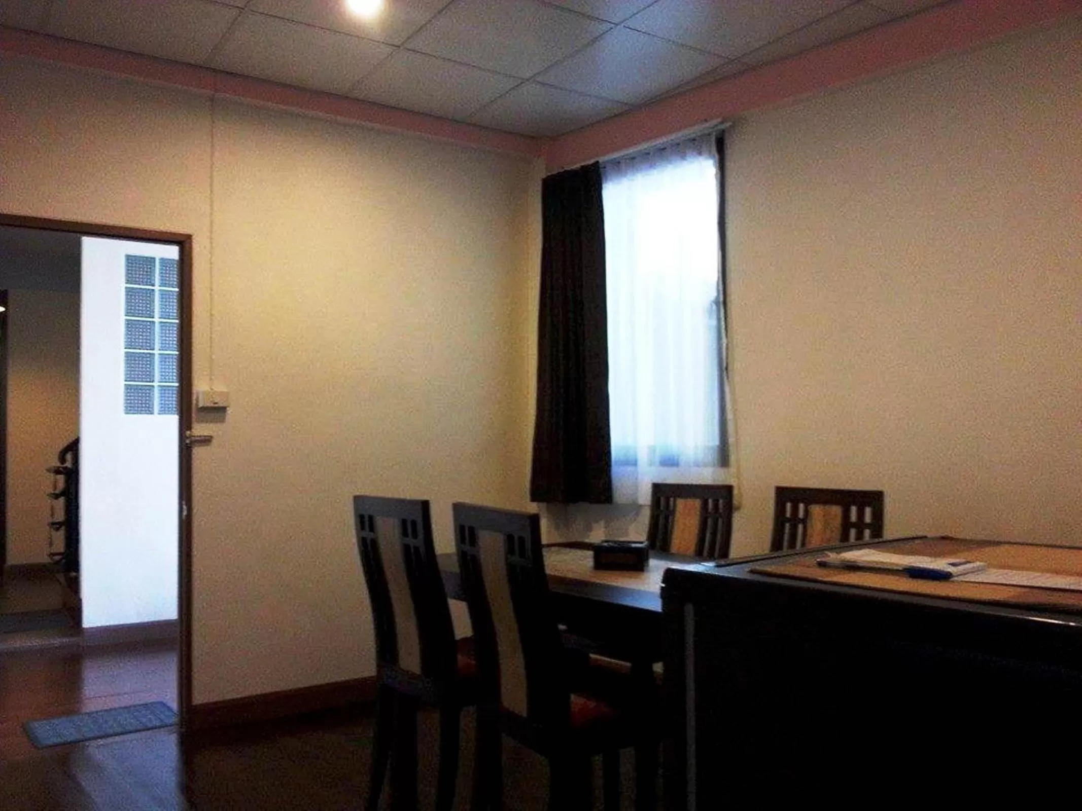 Dining Area in Baan Glang Soi