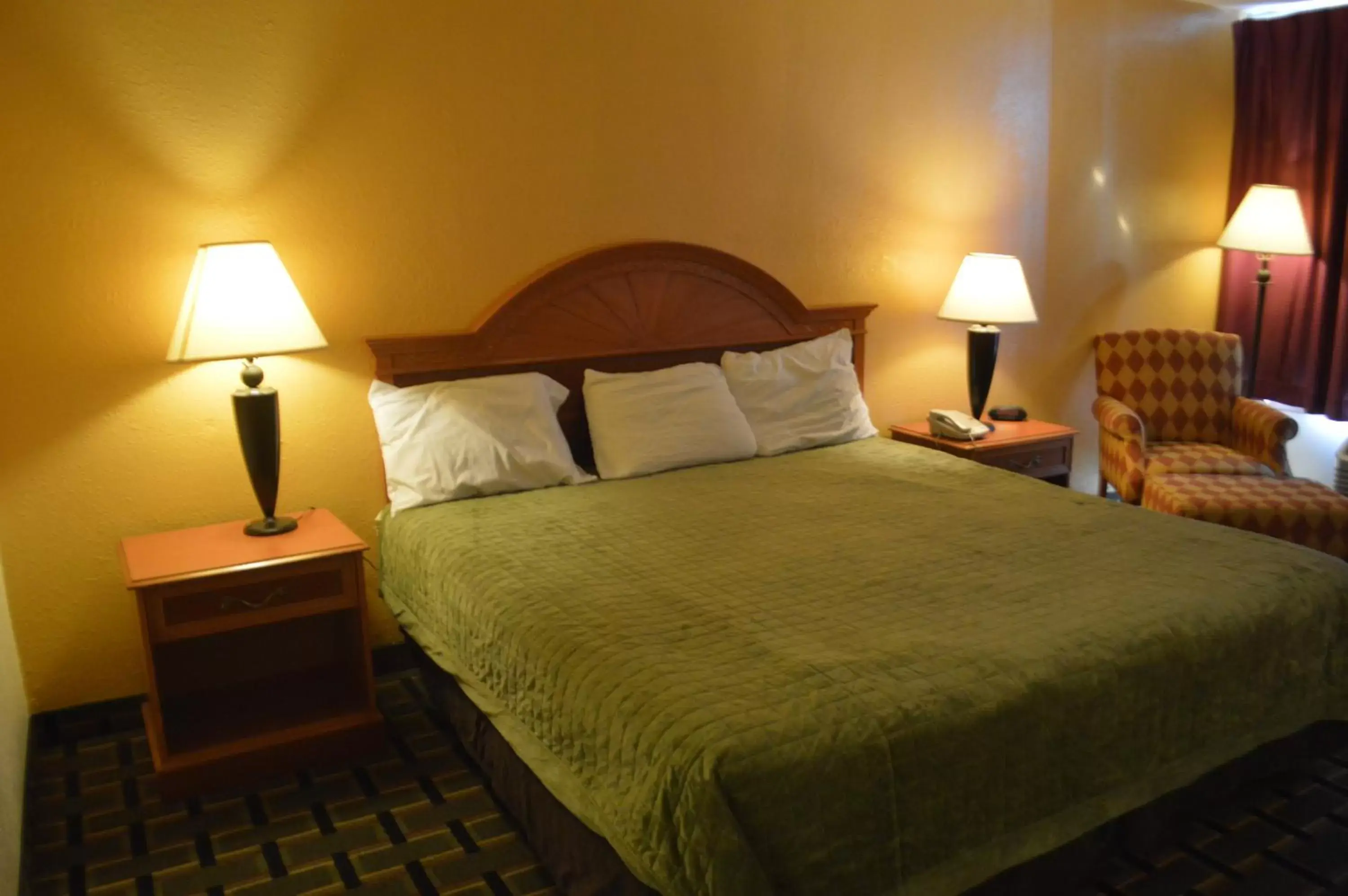 King Room - Non-Smoking in Rodeway Inn Denmark-Jackson King Room - Non-Smoking in Rodeway Inn Denmark-Jackson