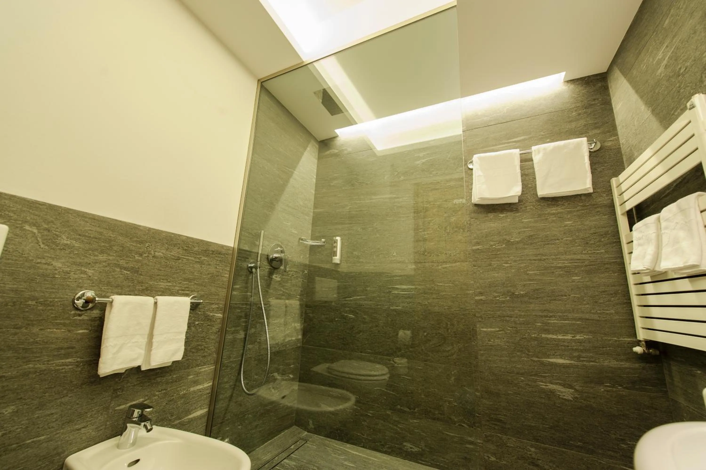 Shower in Hotel Concordia