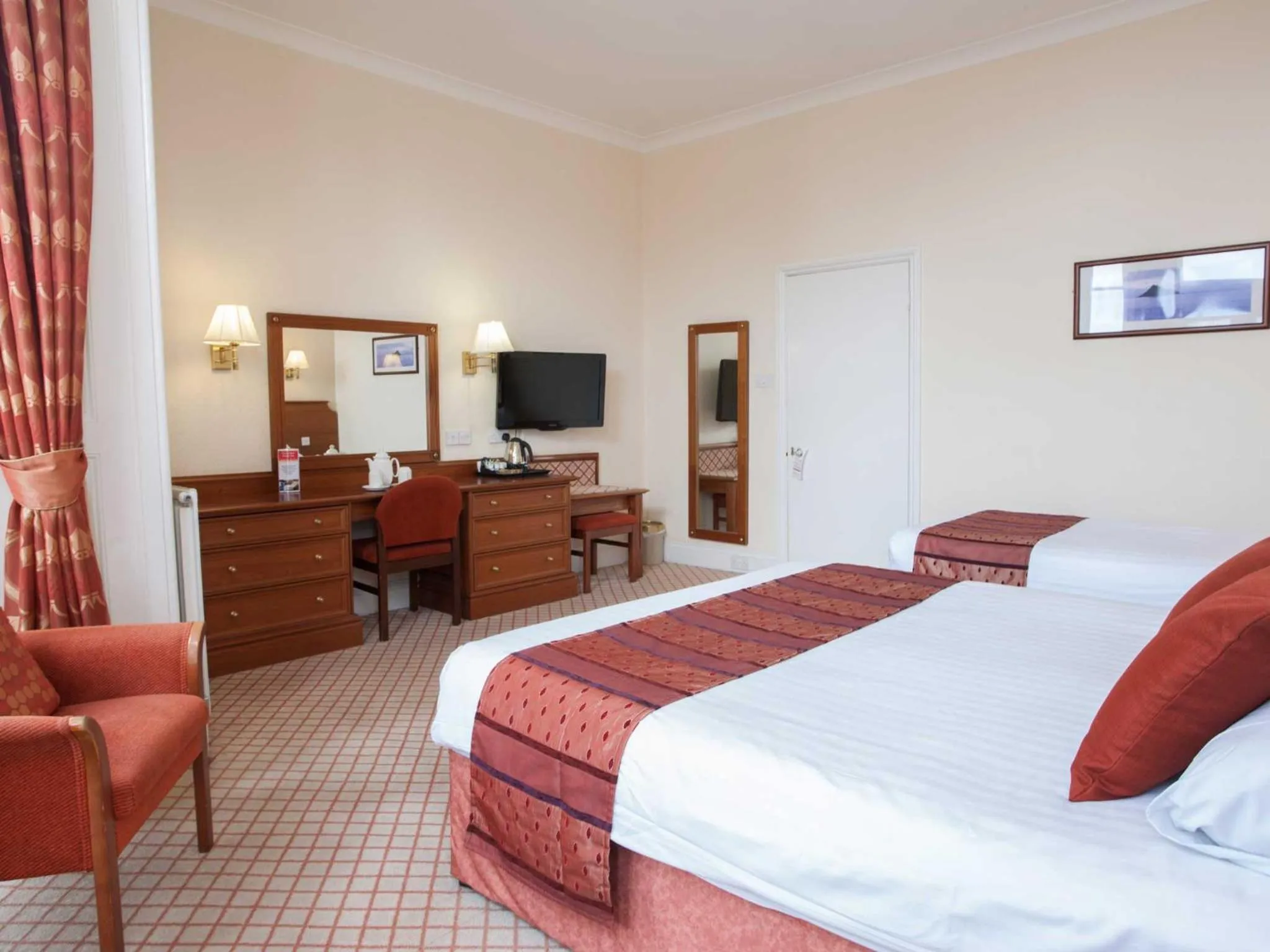 Bed in TLH Toorak Hotel - TLH Leisure, Entertainment and Spa Resort
