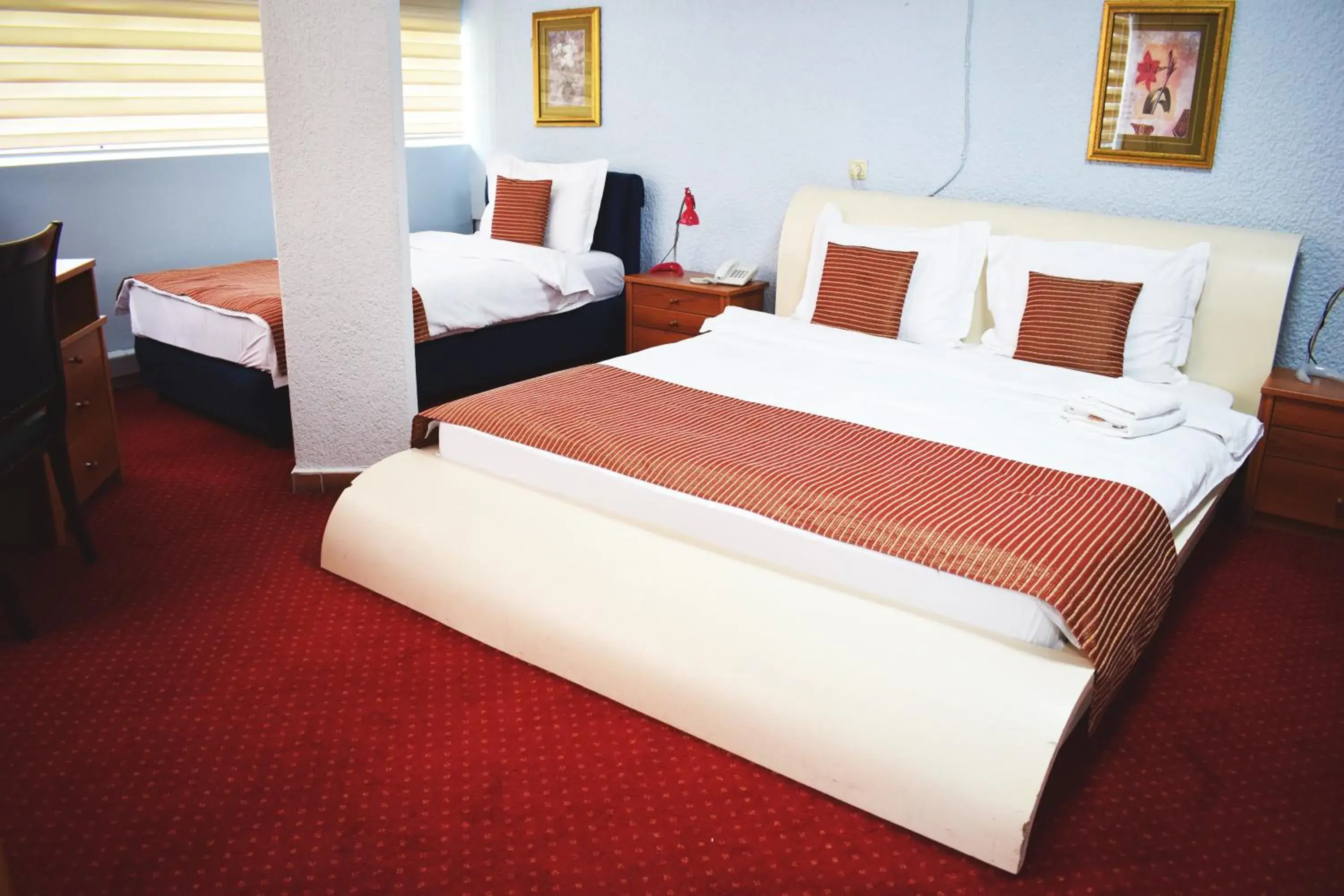 Deluxe Triple Room in Hotel Aristocrat & Fish Restaurant Deluxe Triple Room in Hotel Aristocrat & Fish Restaurant