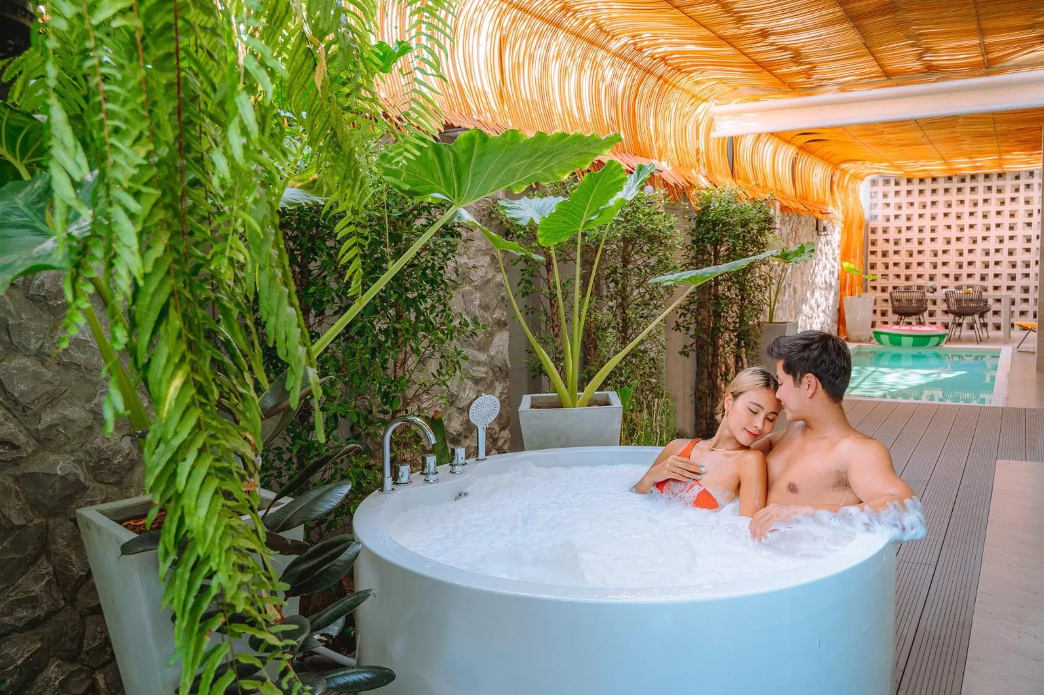 Swimming pool in SHAN Villas Sukhumvit ฌานวิลล่า สุขุมวิท