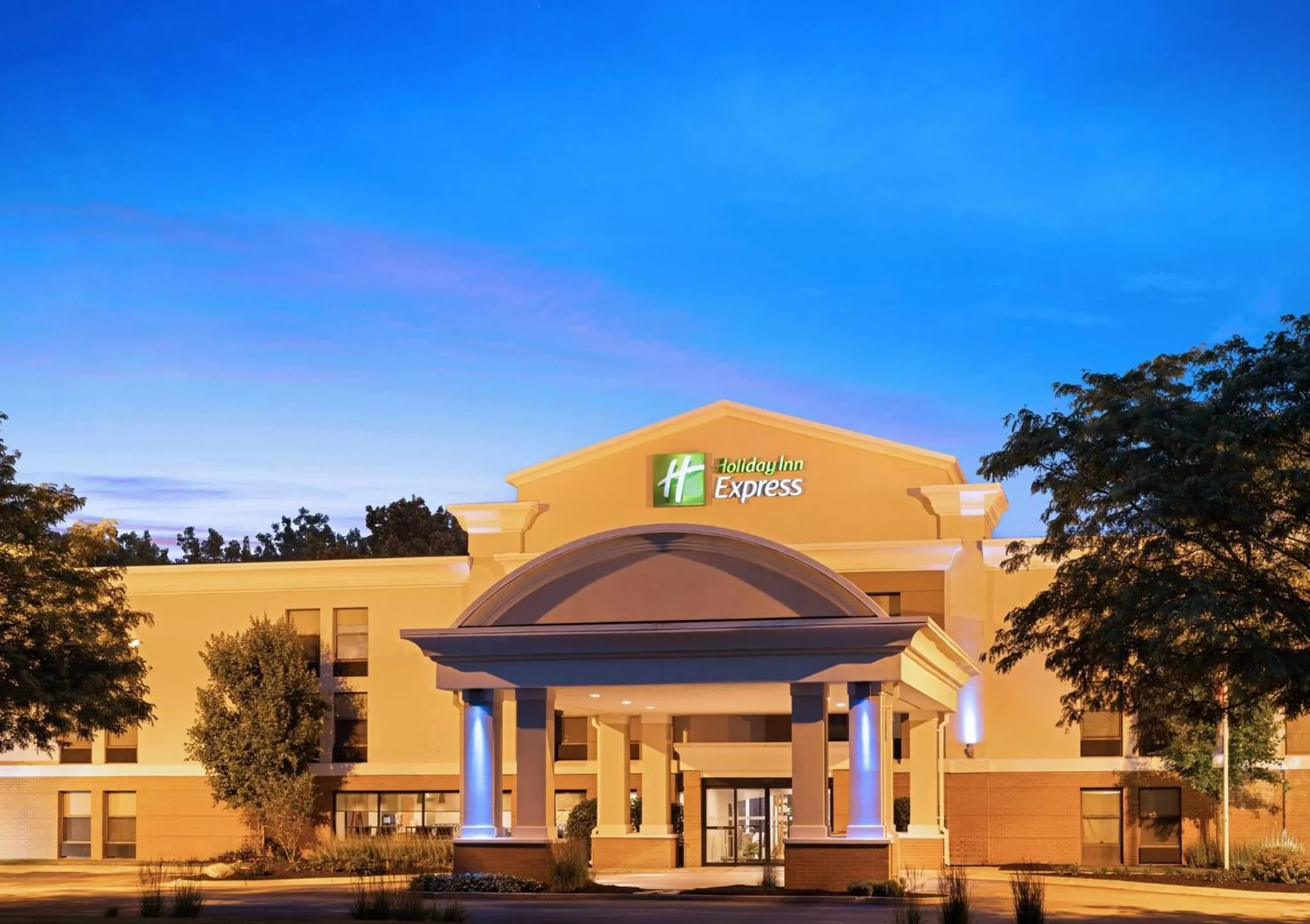 Property building in Holiday Inn Express Indianapolis Airport by IHG