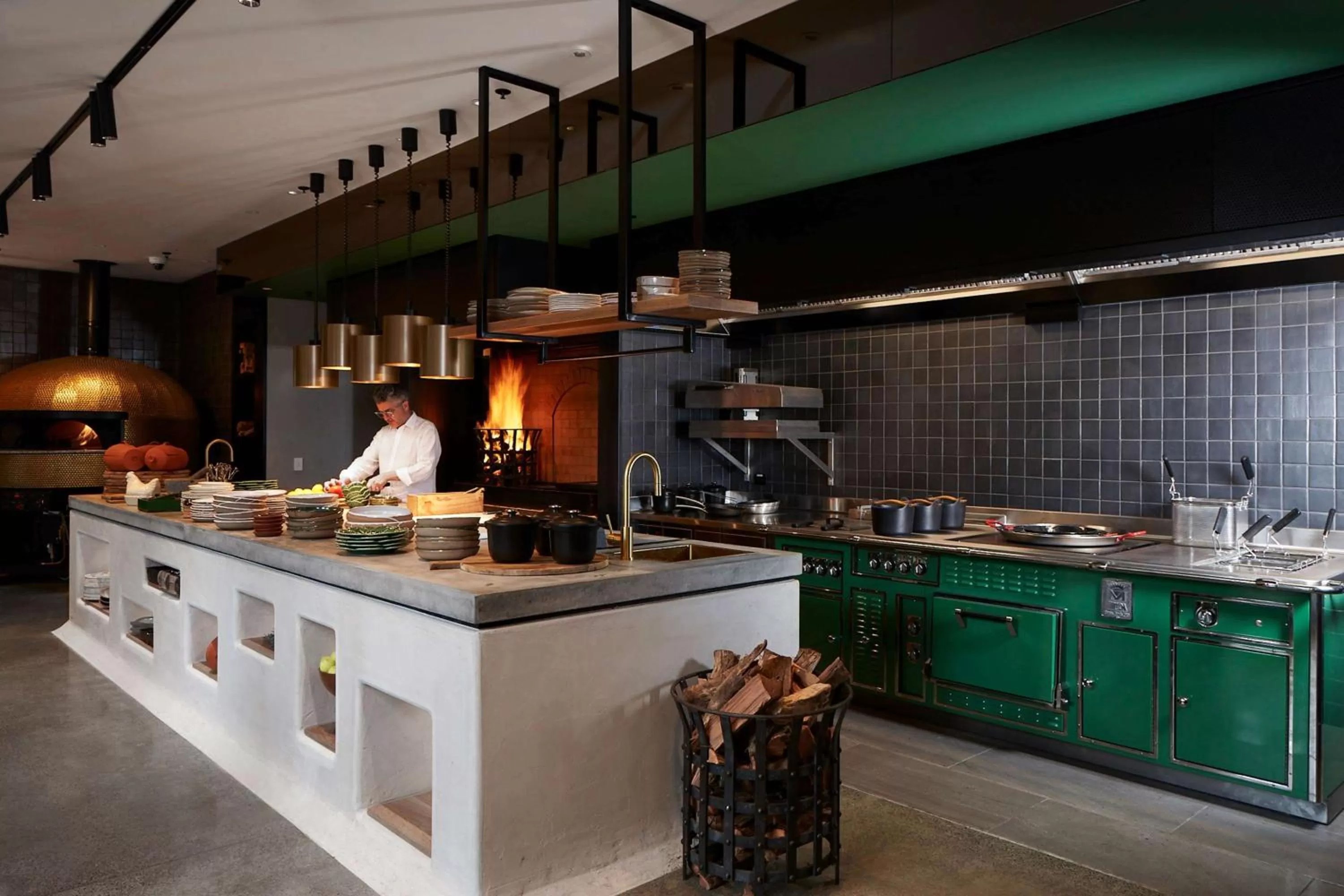 Restaurant/places to eat in QT Auckland