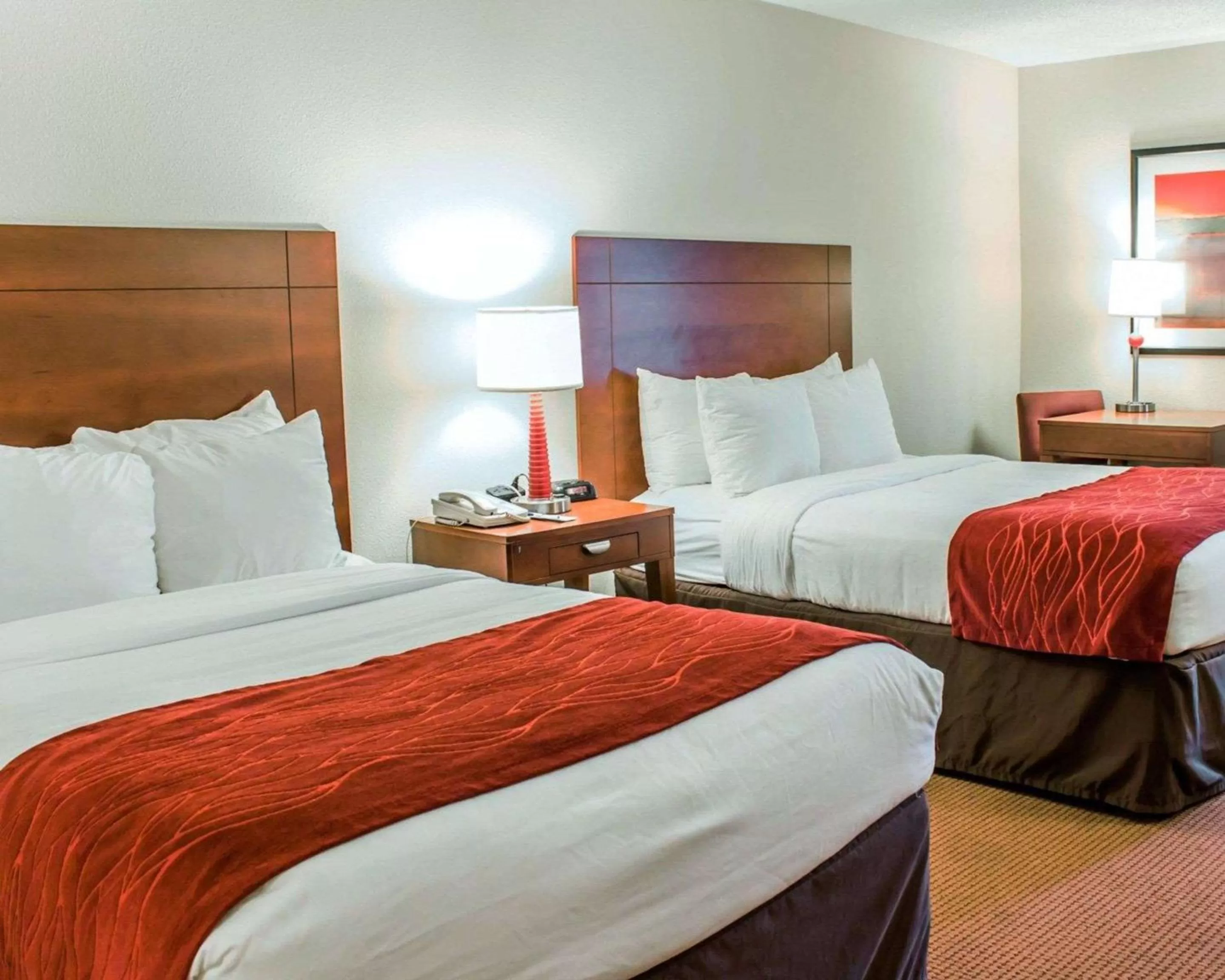 Photo of the whole room, Bed in Comfort Inn Fayetteville near Fort Bragg