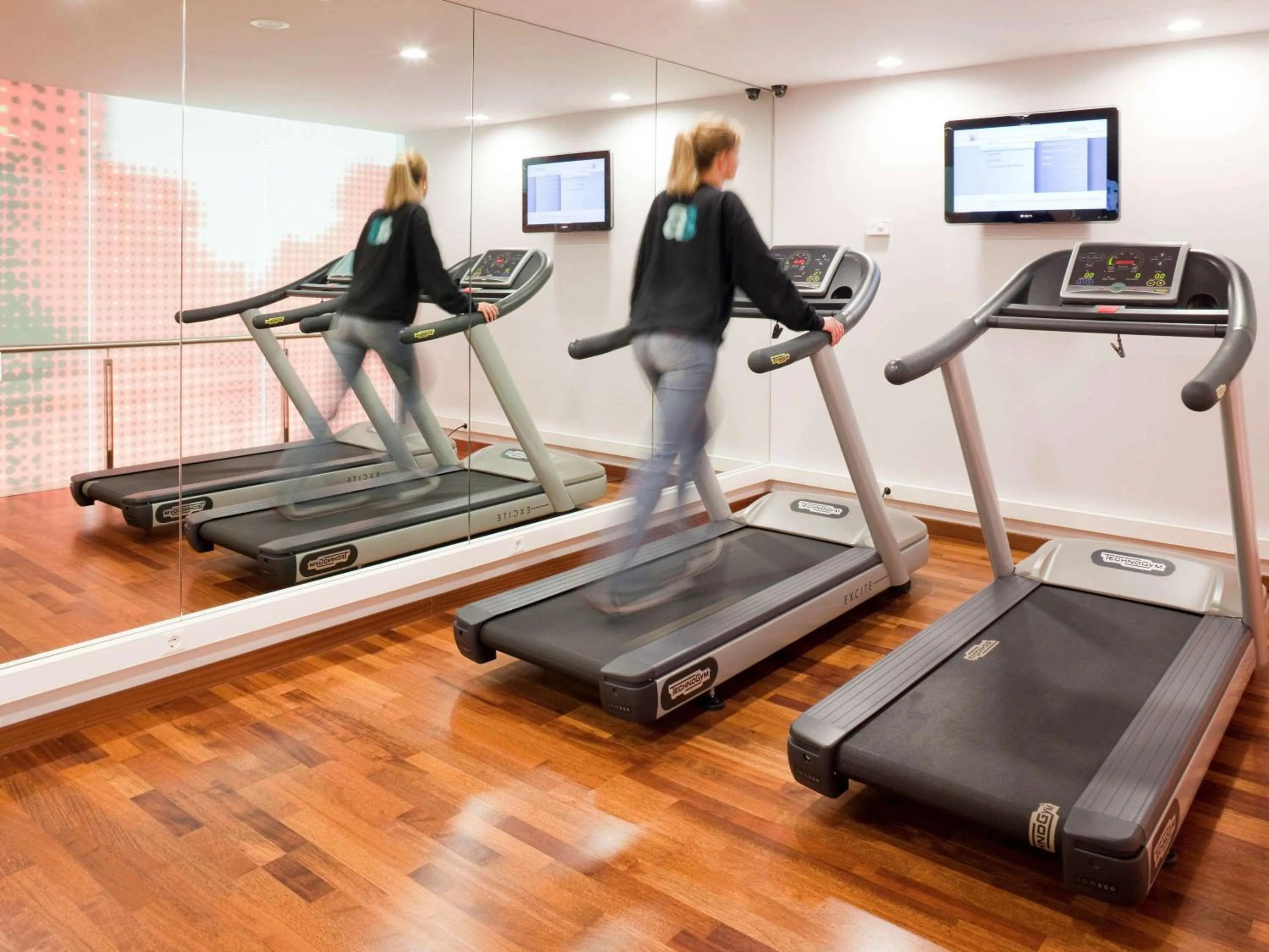 People in Ibis Barcelona Plaza Glòries 22@